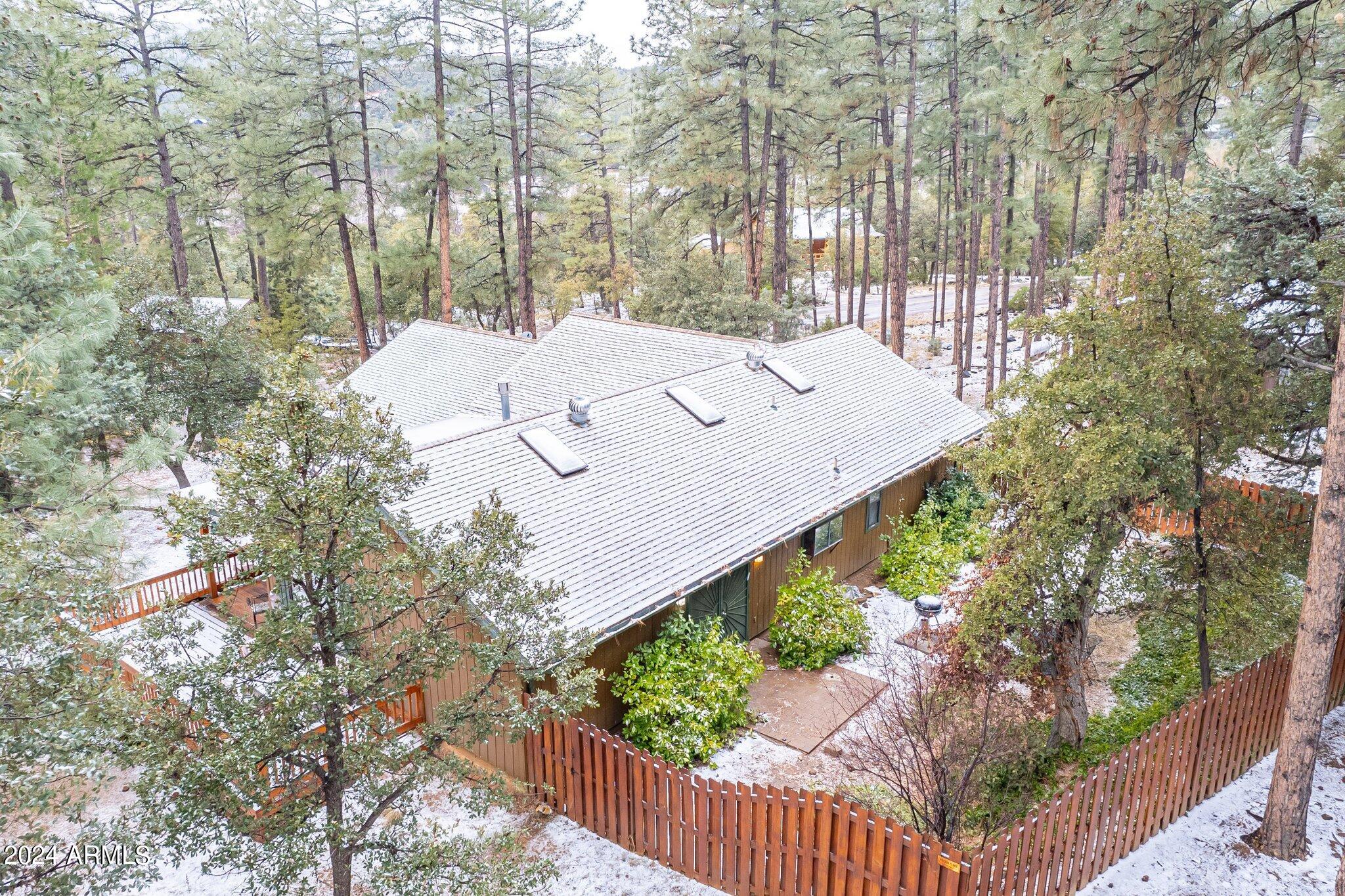 4335 N HOLLY Drive