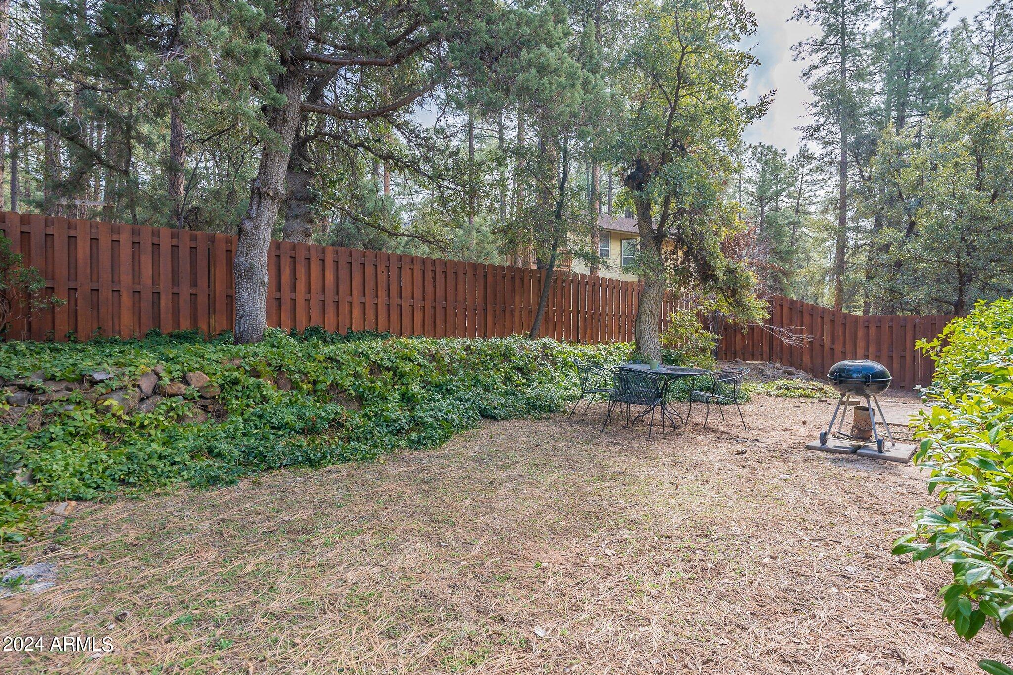 4335 N HOLLY Drive