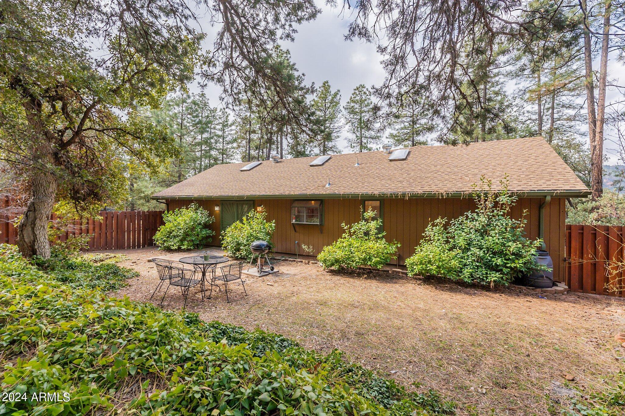 4335 N HOLLY Drive