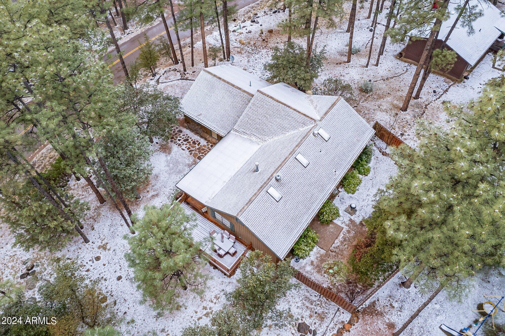 4335 N HOLLY Drive
