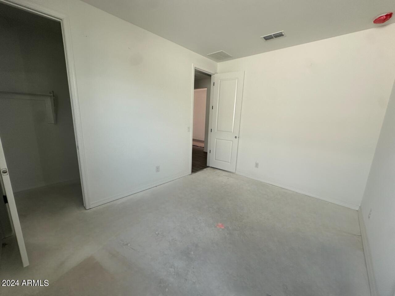 2609 E HOLLYWOOD IKE Avenue