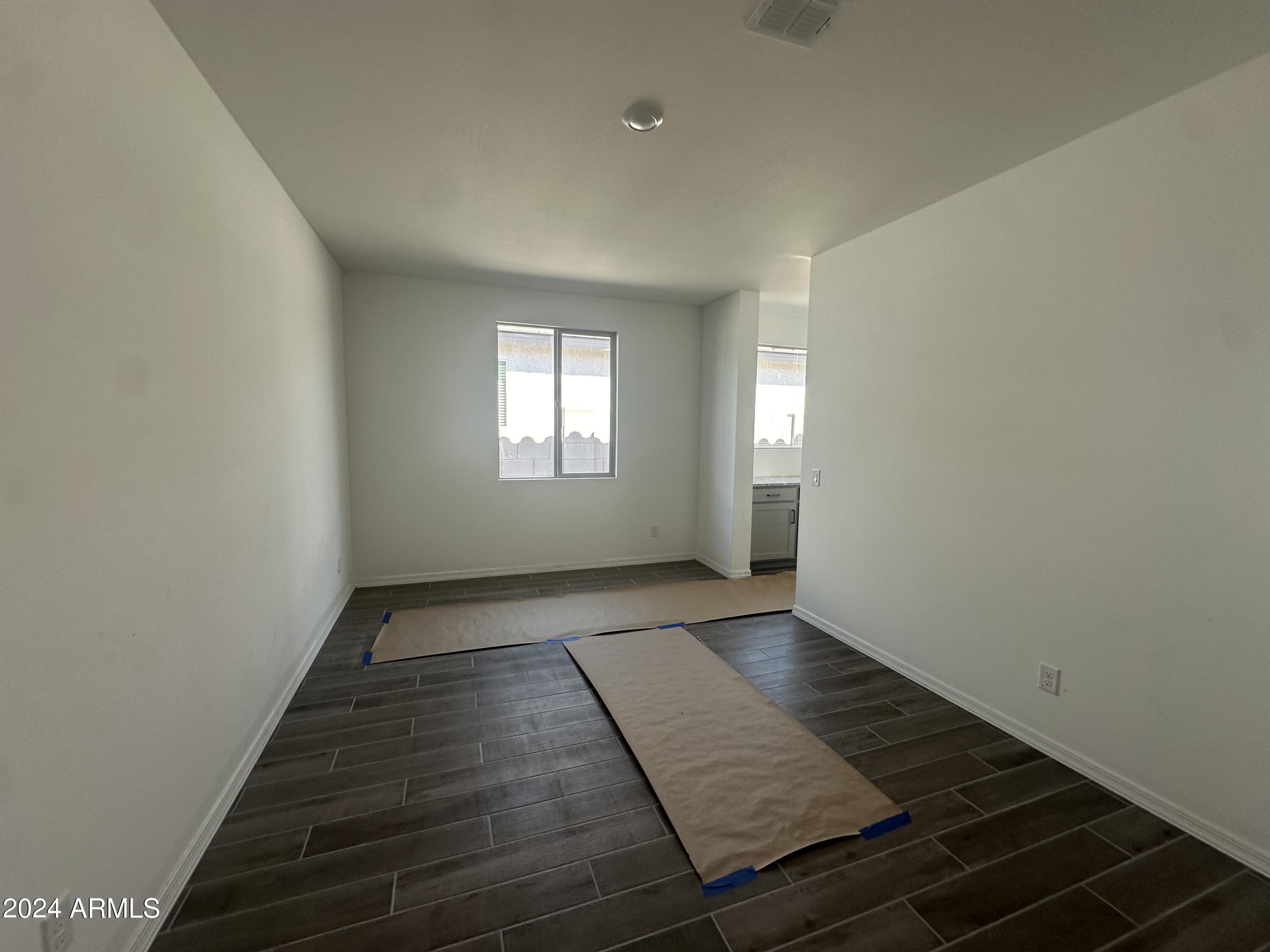 2609 E HOLLYWOOD IKE Avenue