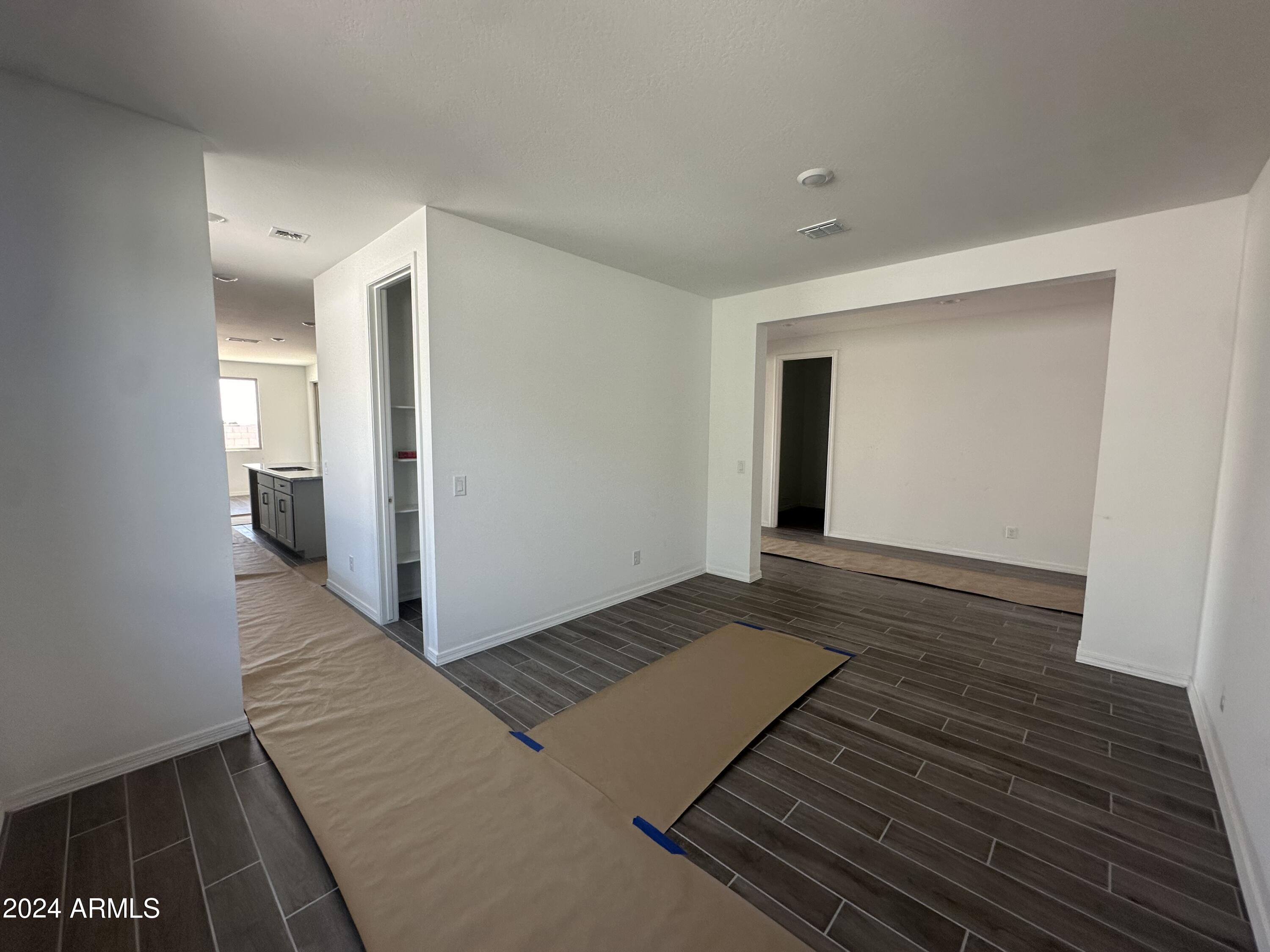 2609 E HOLLYWOOD IKE Avenue
