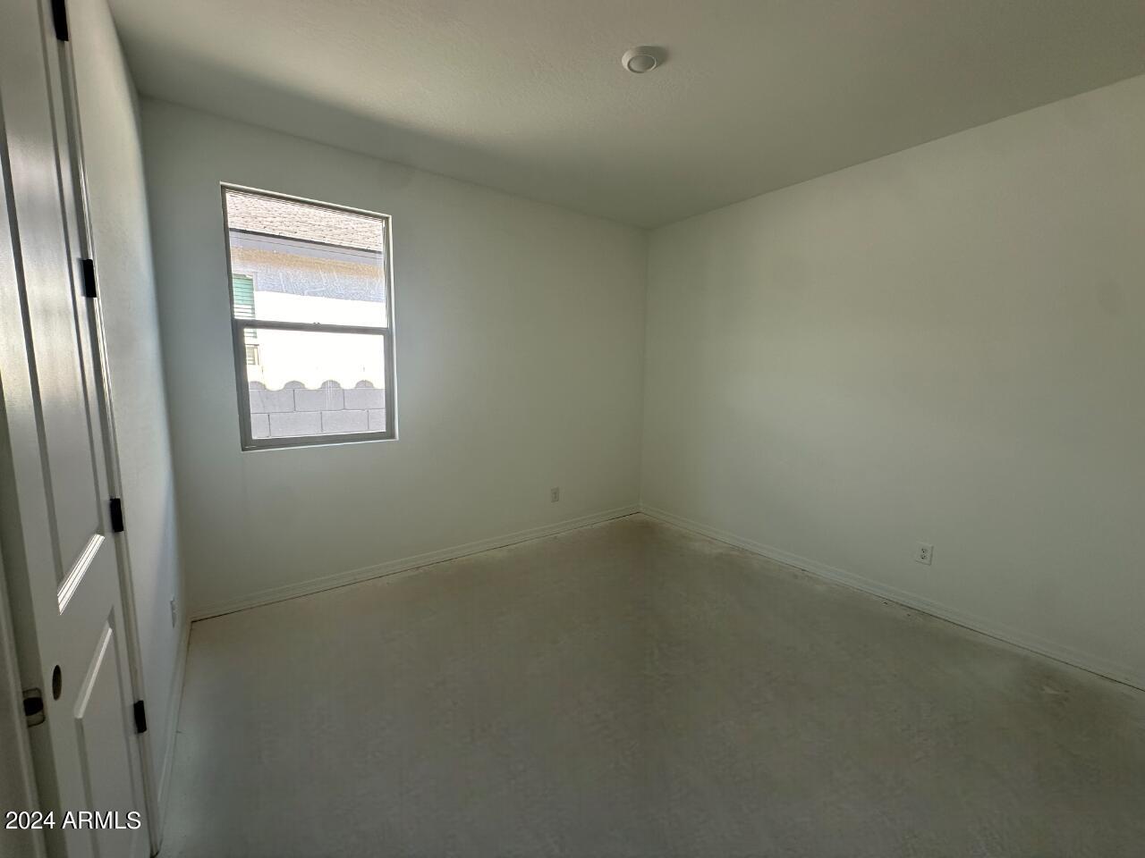 2609 E HOLLYWOOD IKE Avenue