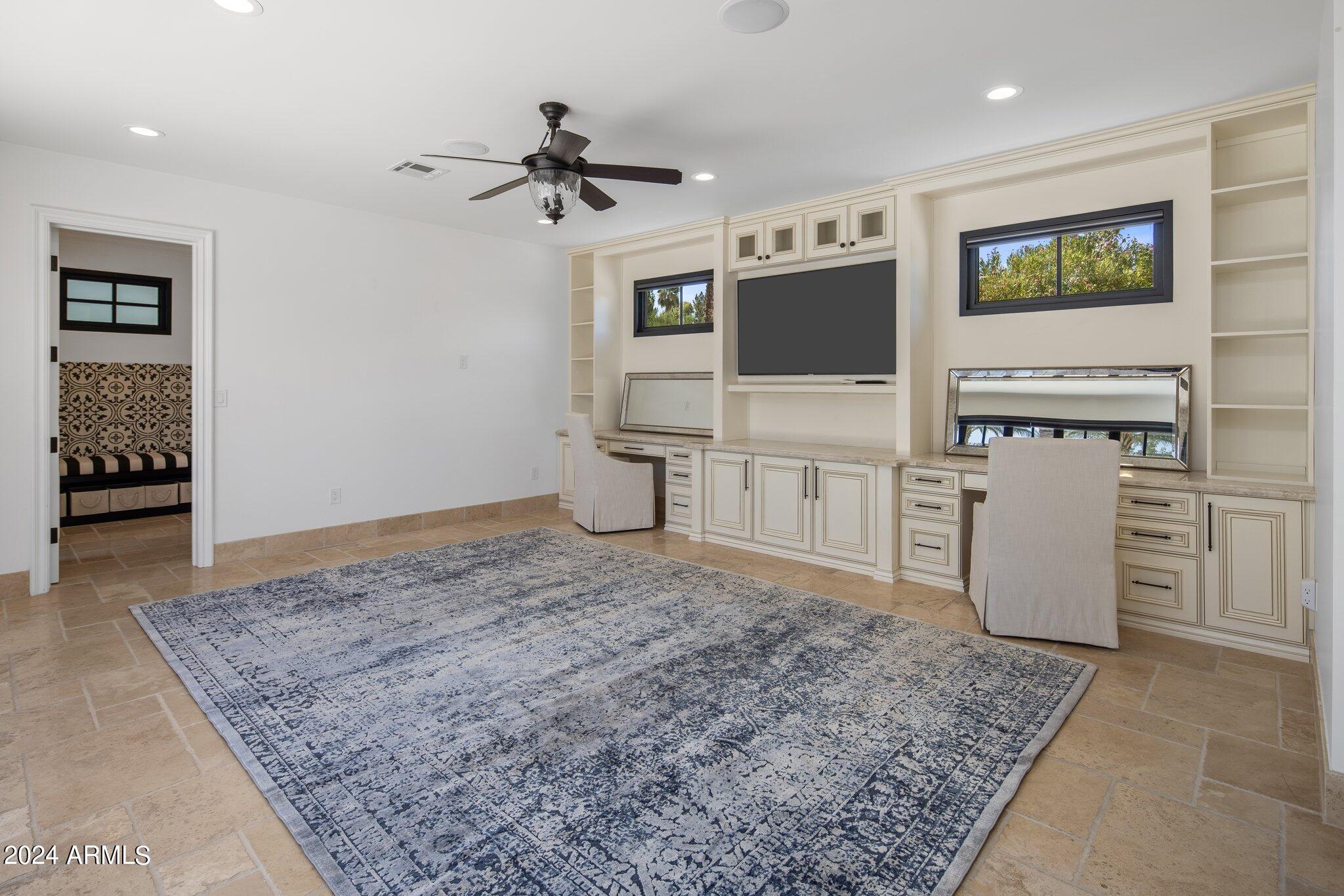 8843 N 63RD Place