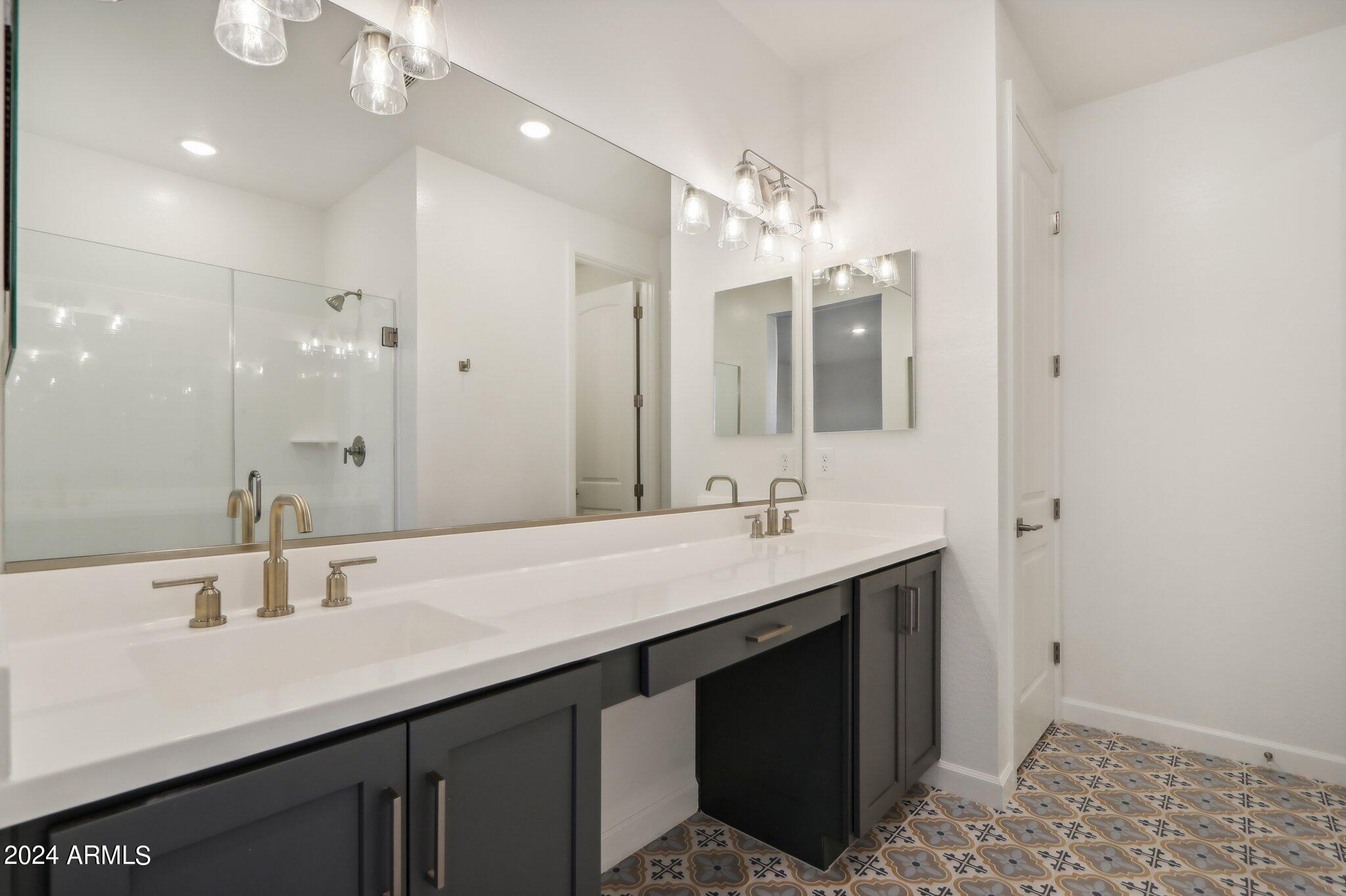 7704 W TETHER Trail