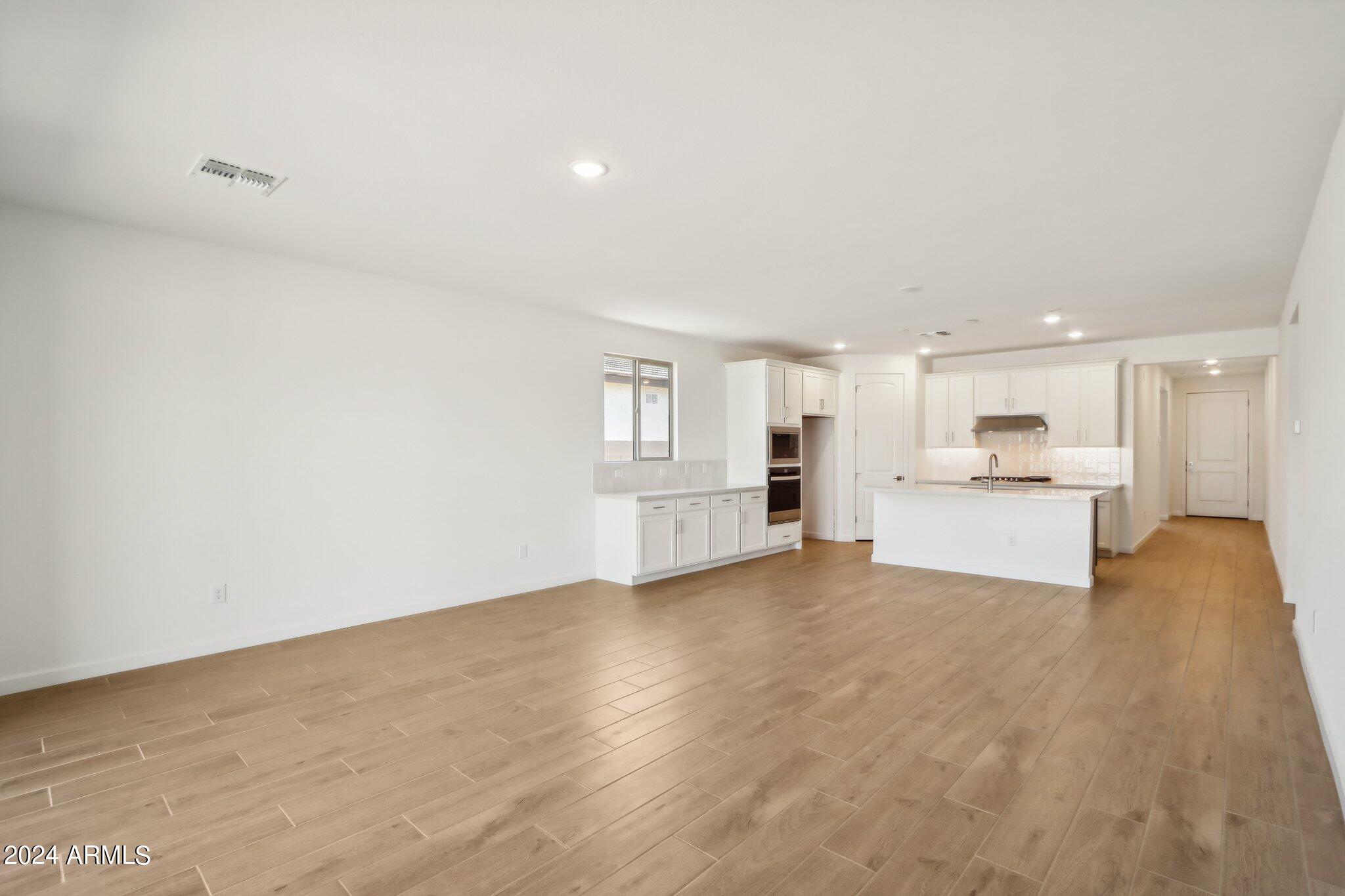 7704 W TETHER Trail