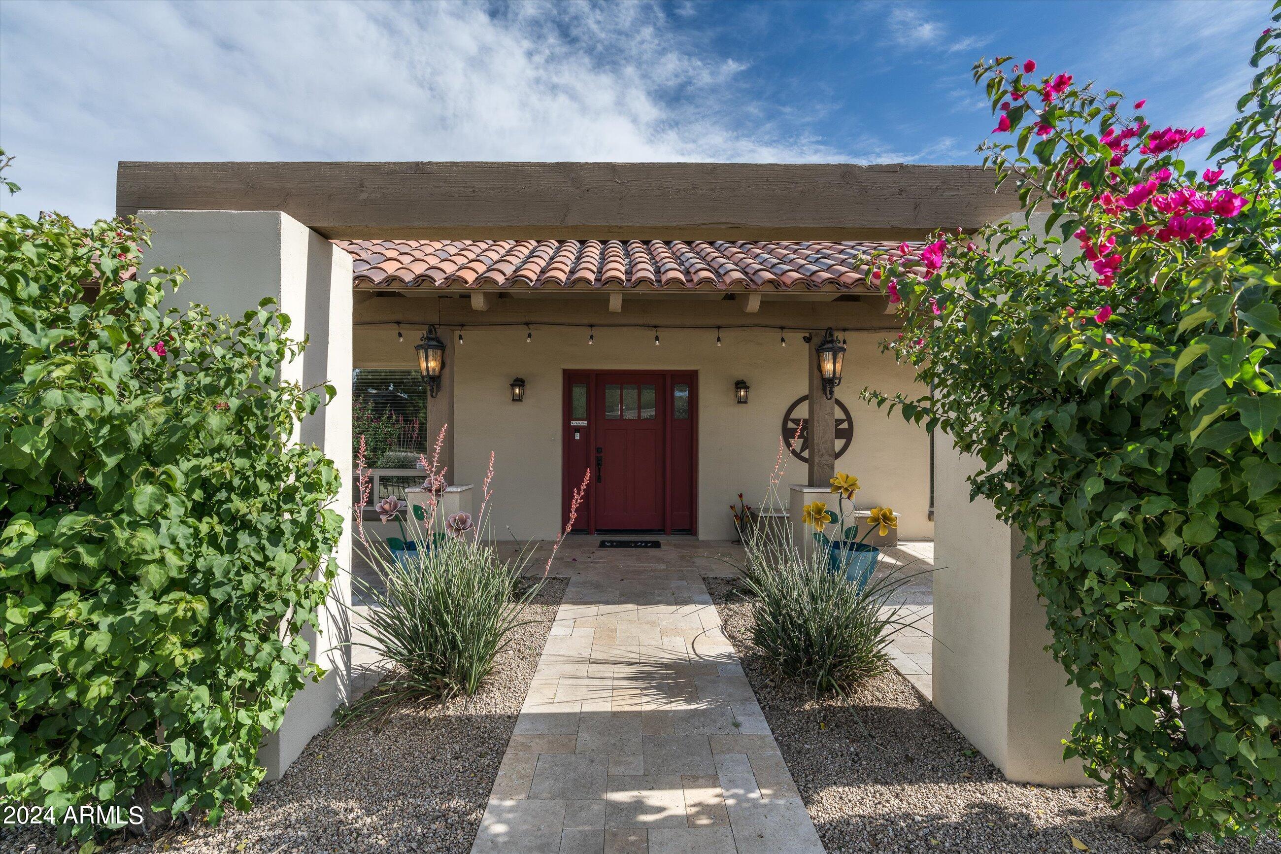 959 E Carver Road