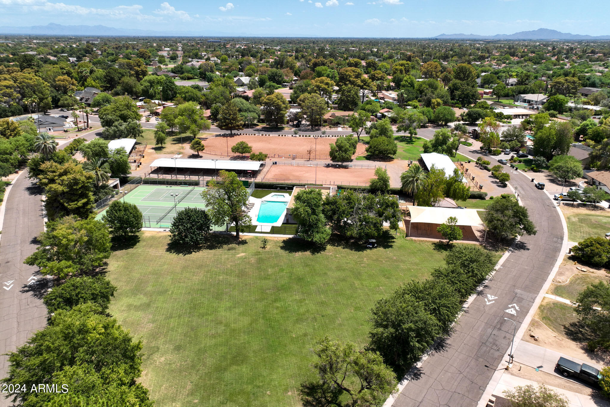 959 E Carver Road