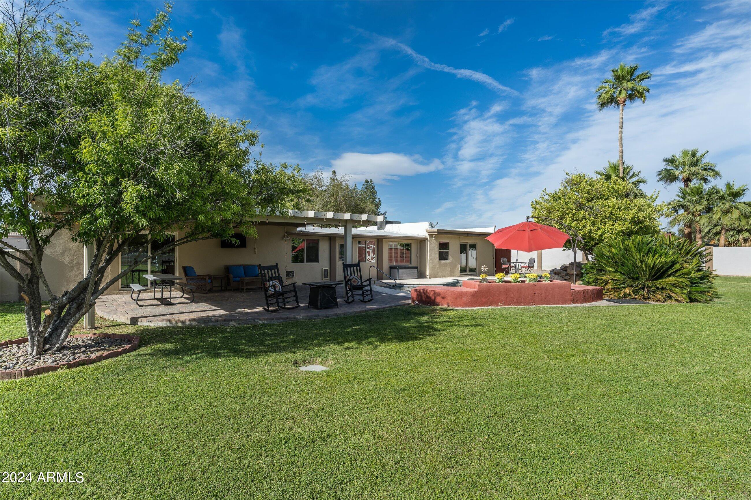 959 E Carver Road