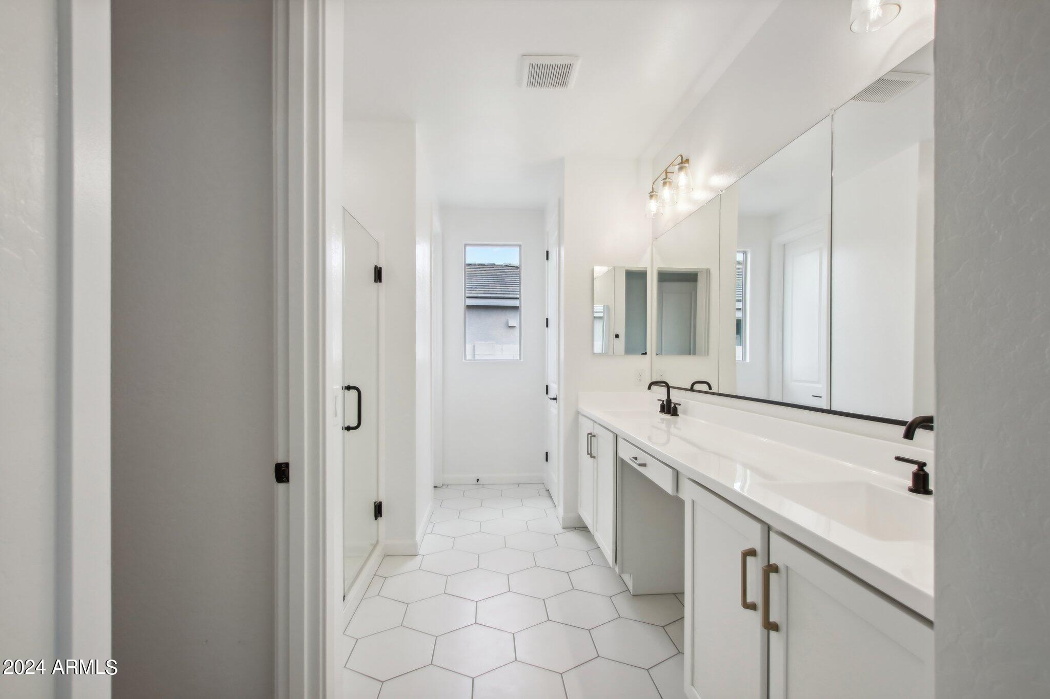 7709 W TETHER Trail