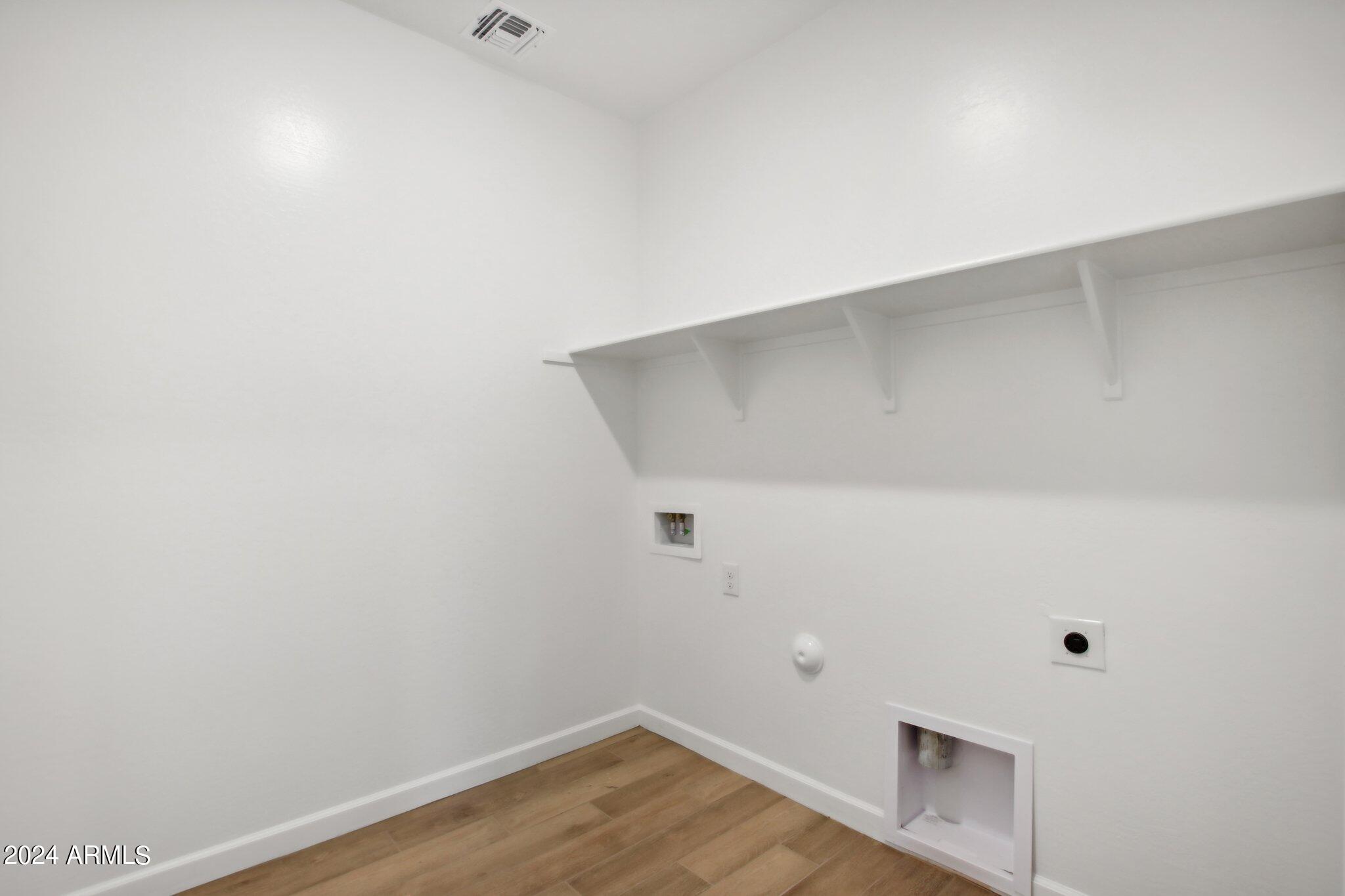 7709 W TETHER Trail