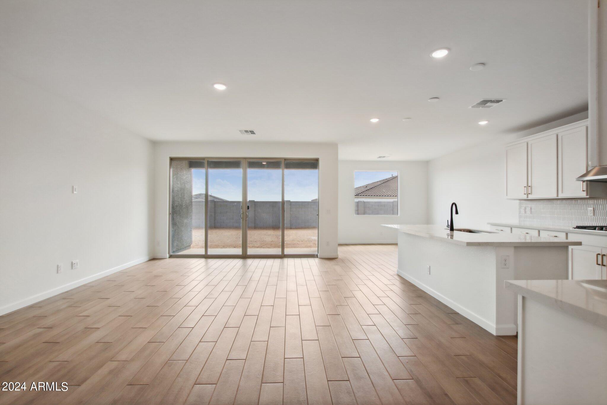 7709 W TETHER Trail