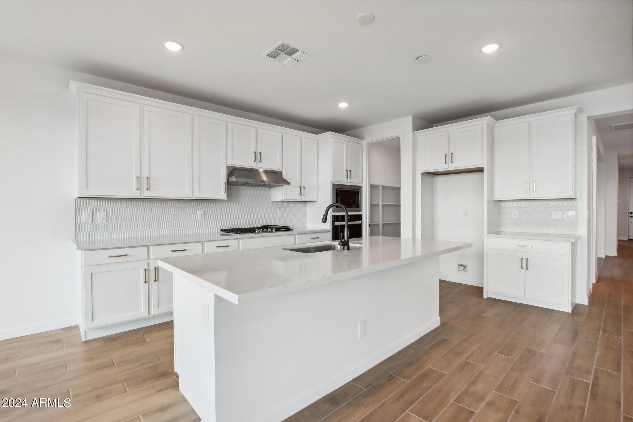 7709 W TETHER Trail