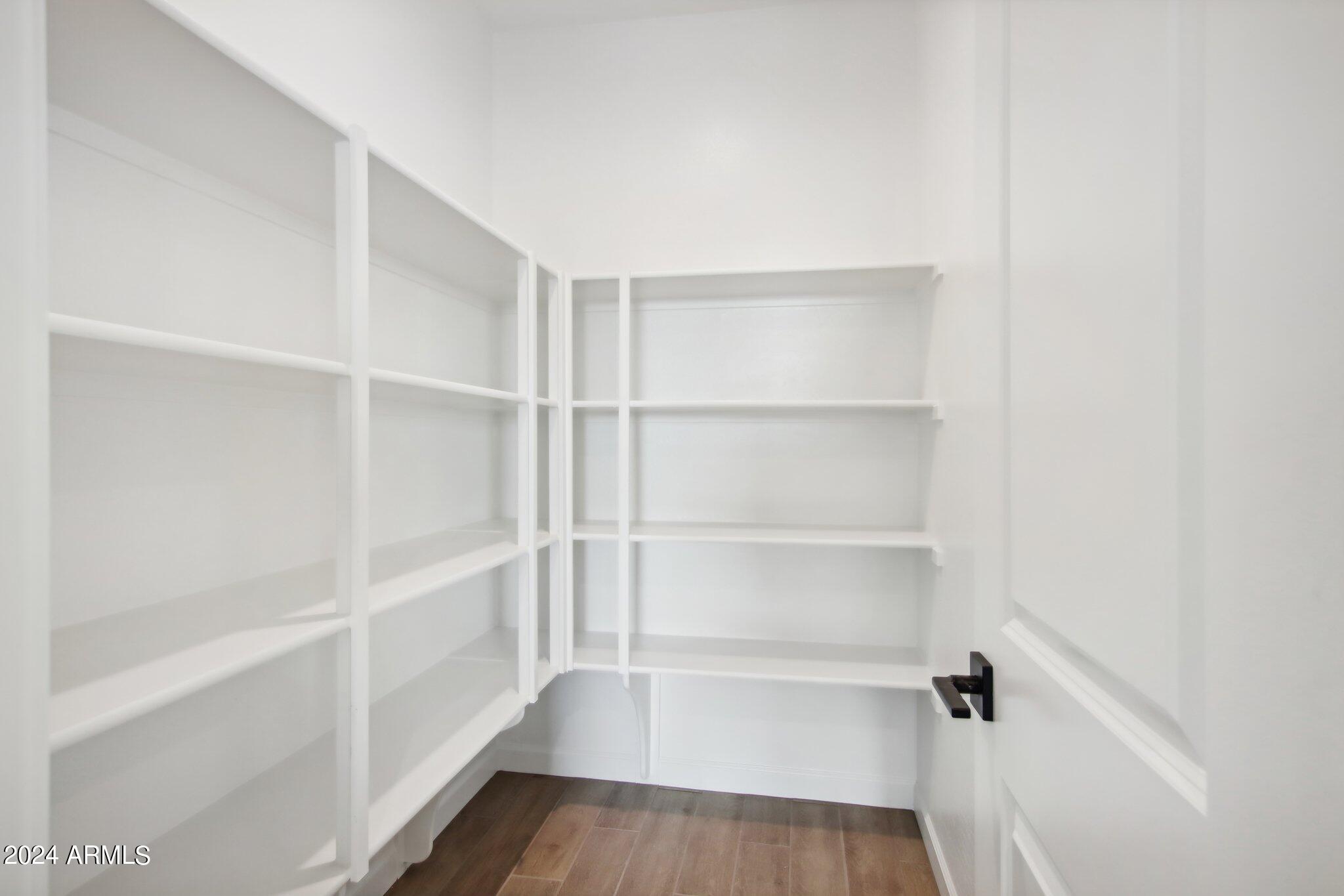7709 W TETHER Trail