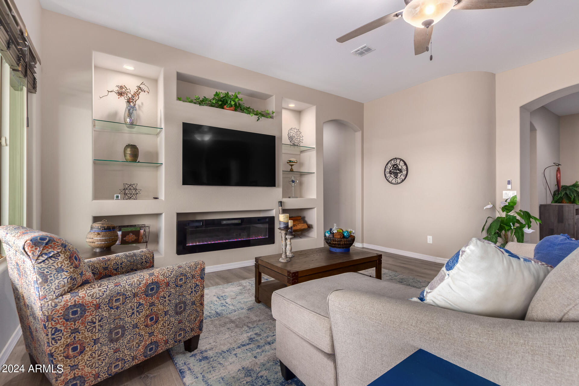 5892 W CACTUS WREN Way