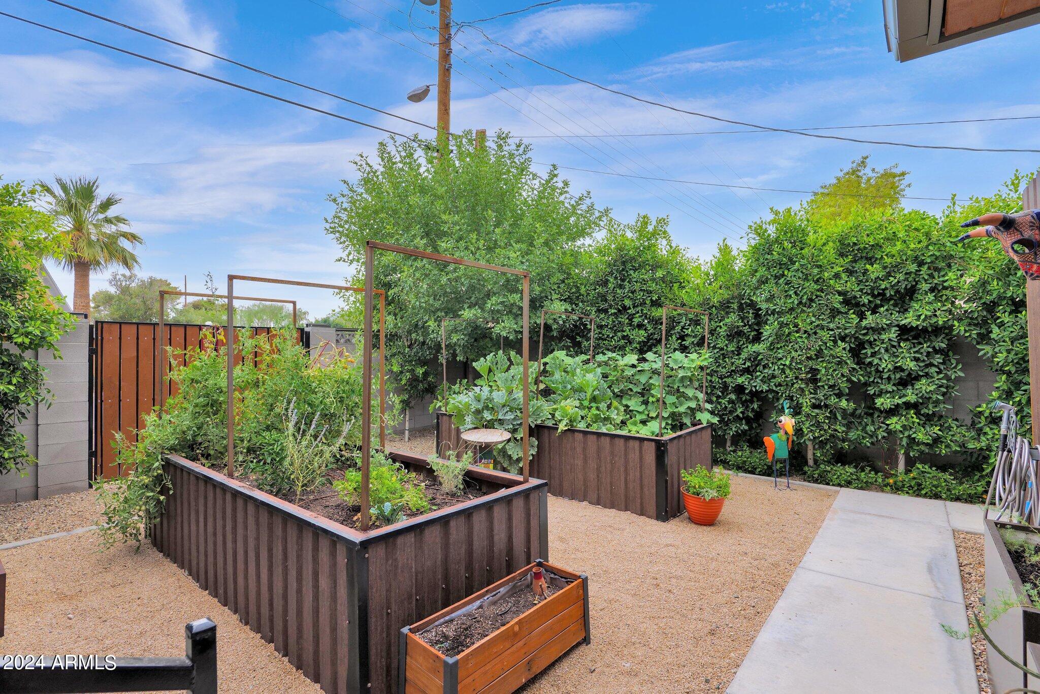 3408 N 81ST Street