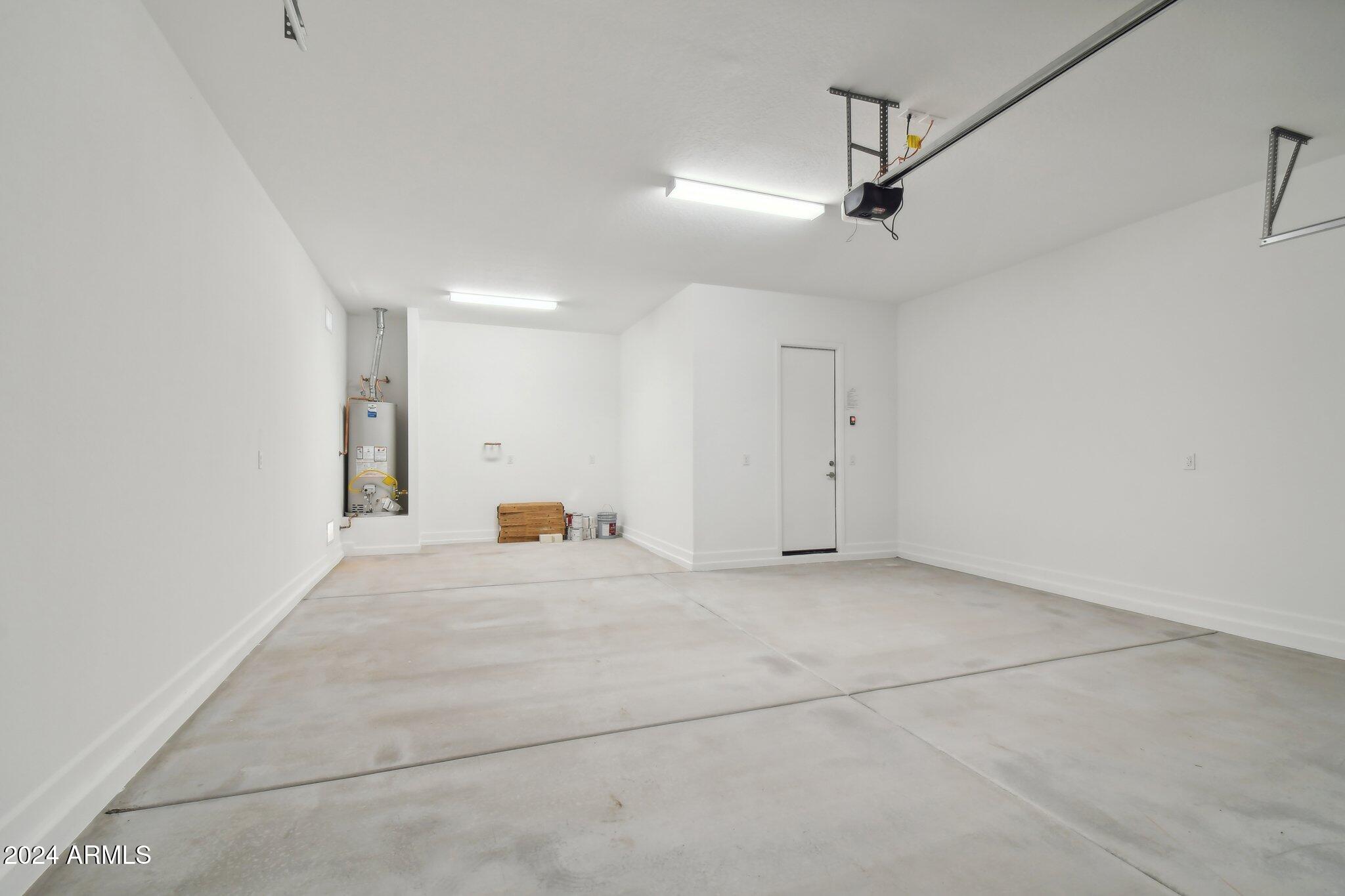 11516 E UTOPIA Avenue