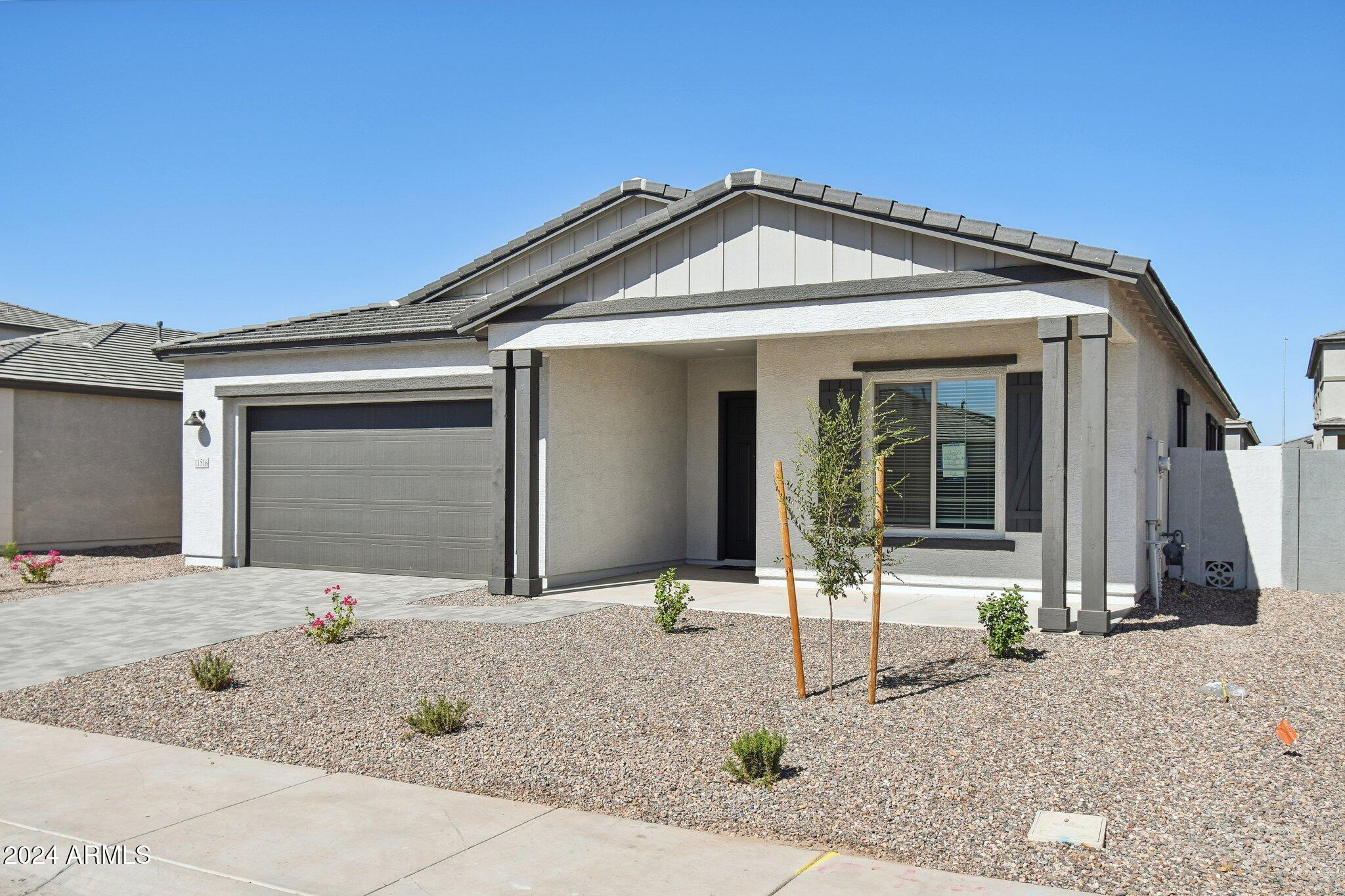 11516 E UTOPIA Avenue