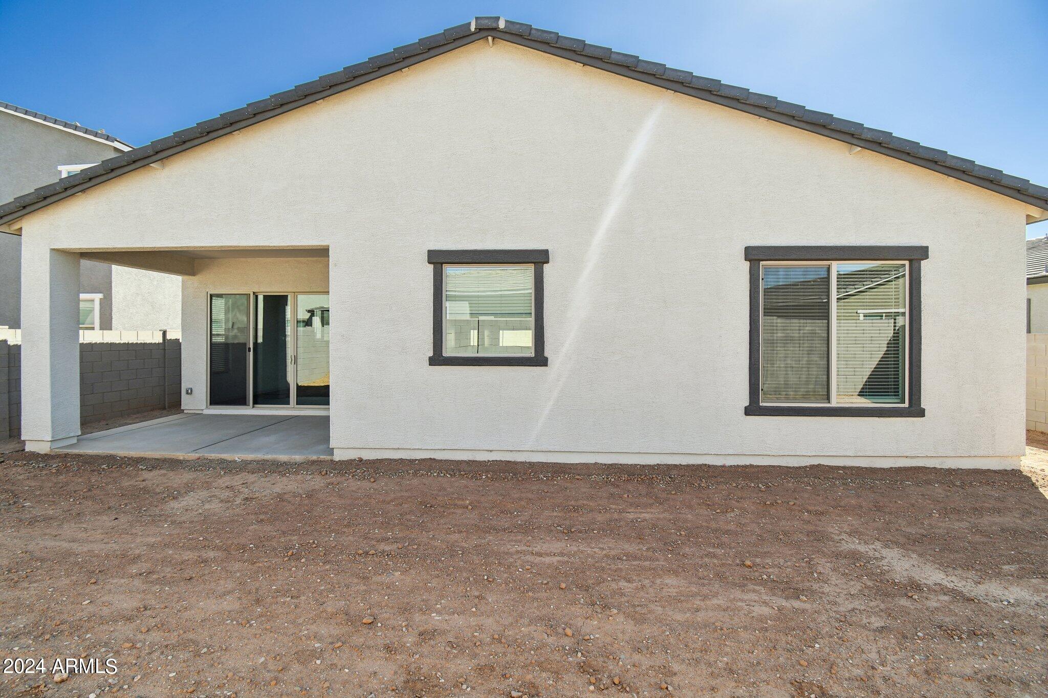 11516 E UTOPIA Avenue