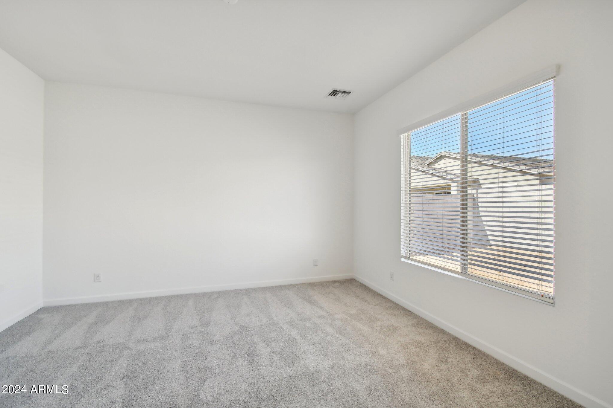 11516 E UTOPIA Avenue