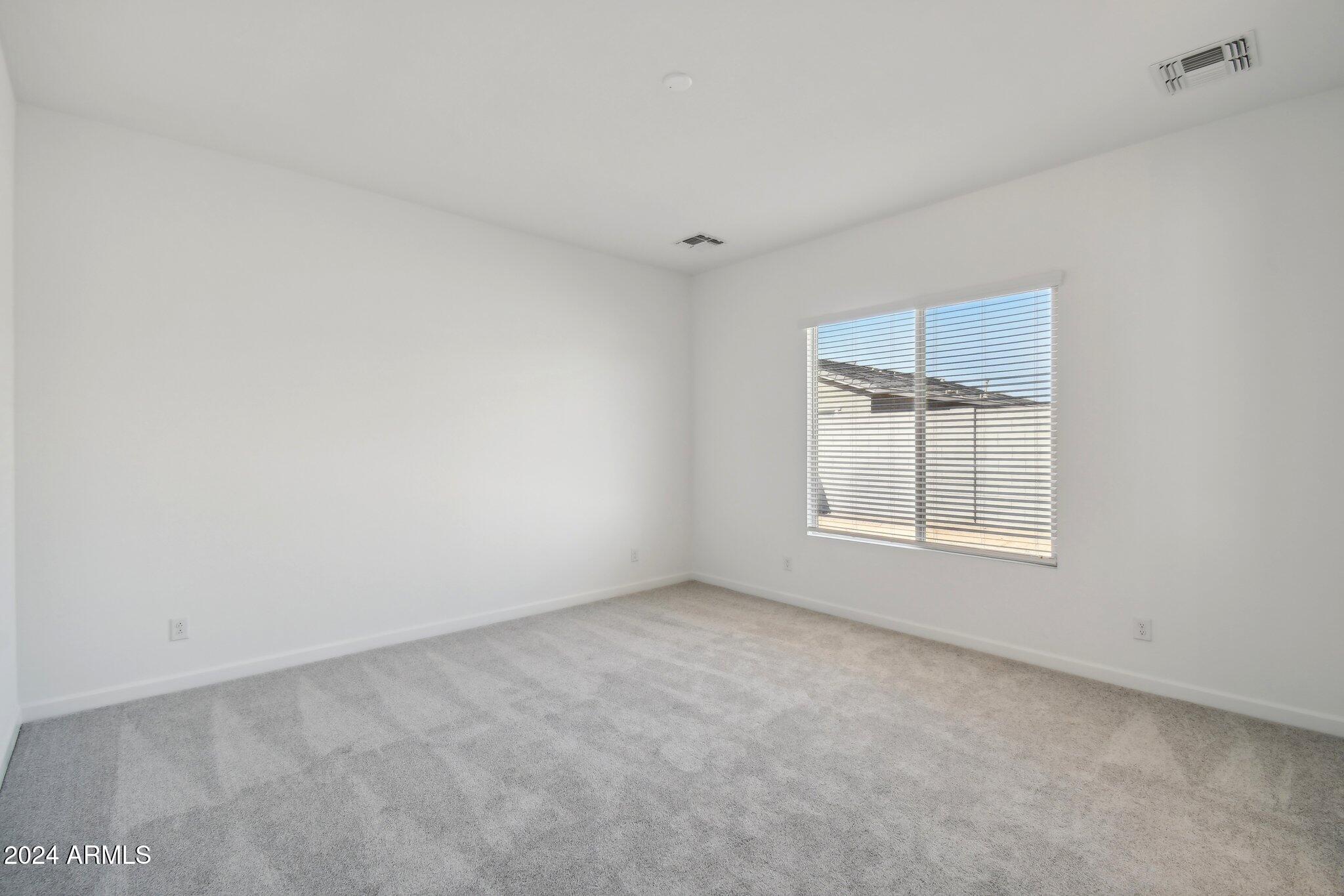 11516 E UTOPIA Avenue