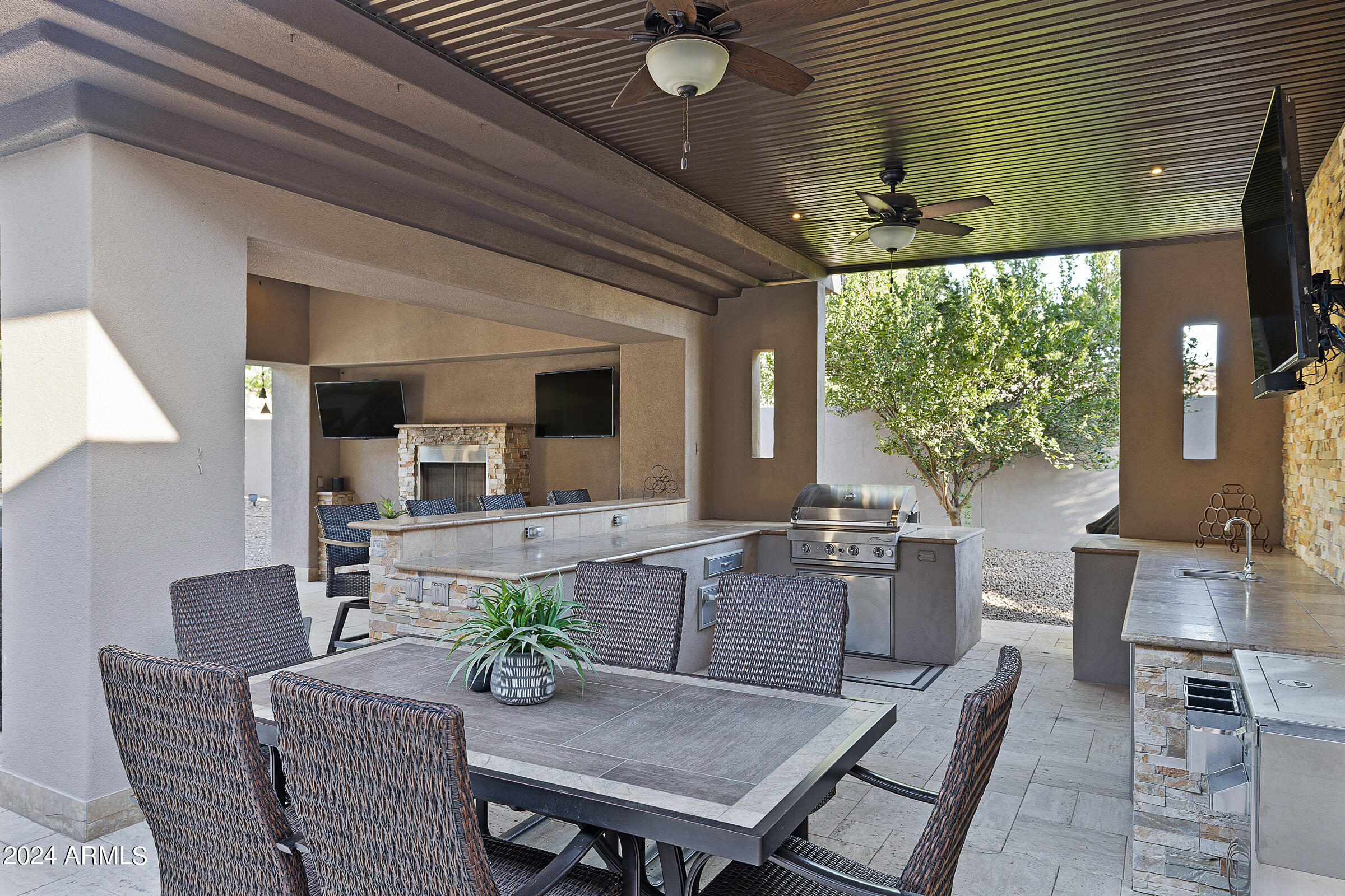 103 W MACAW Drive