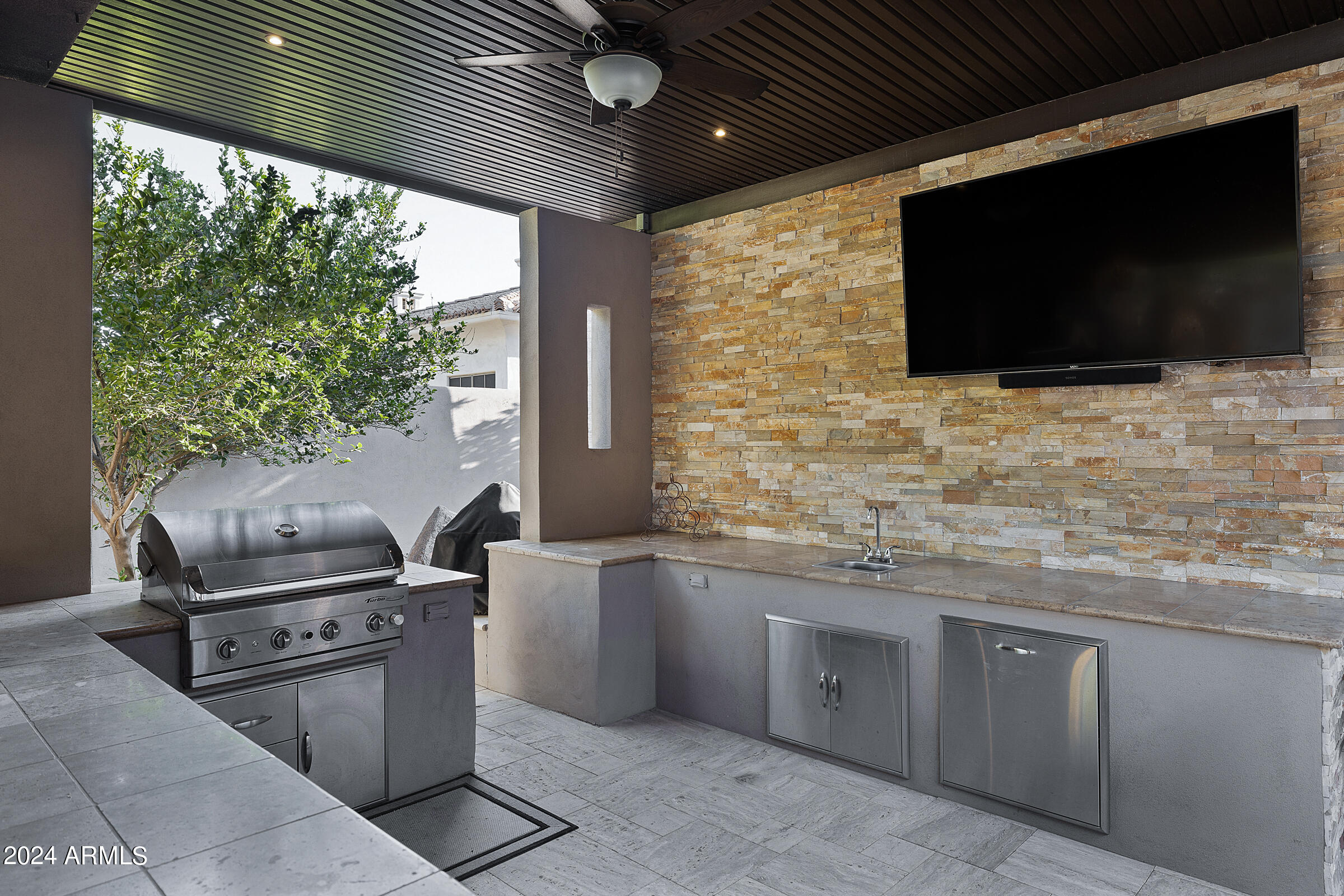 103 W MACAW Drive