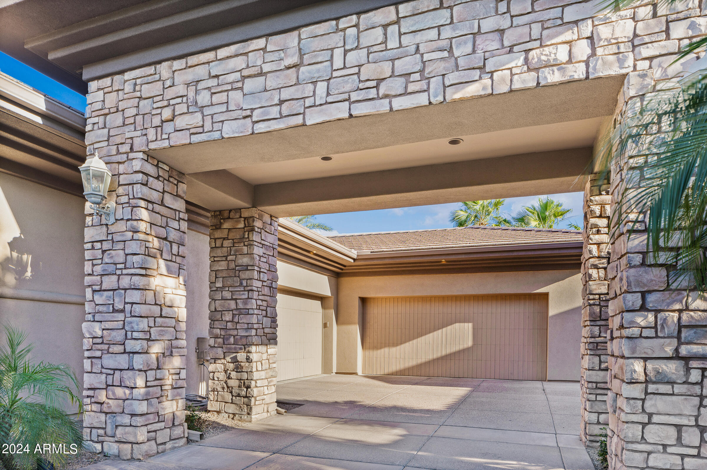 103 W MACAW Drive