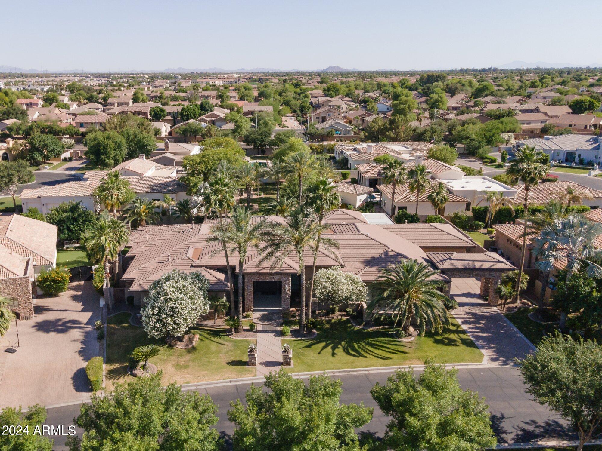 103 W MACAW Drive