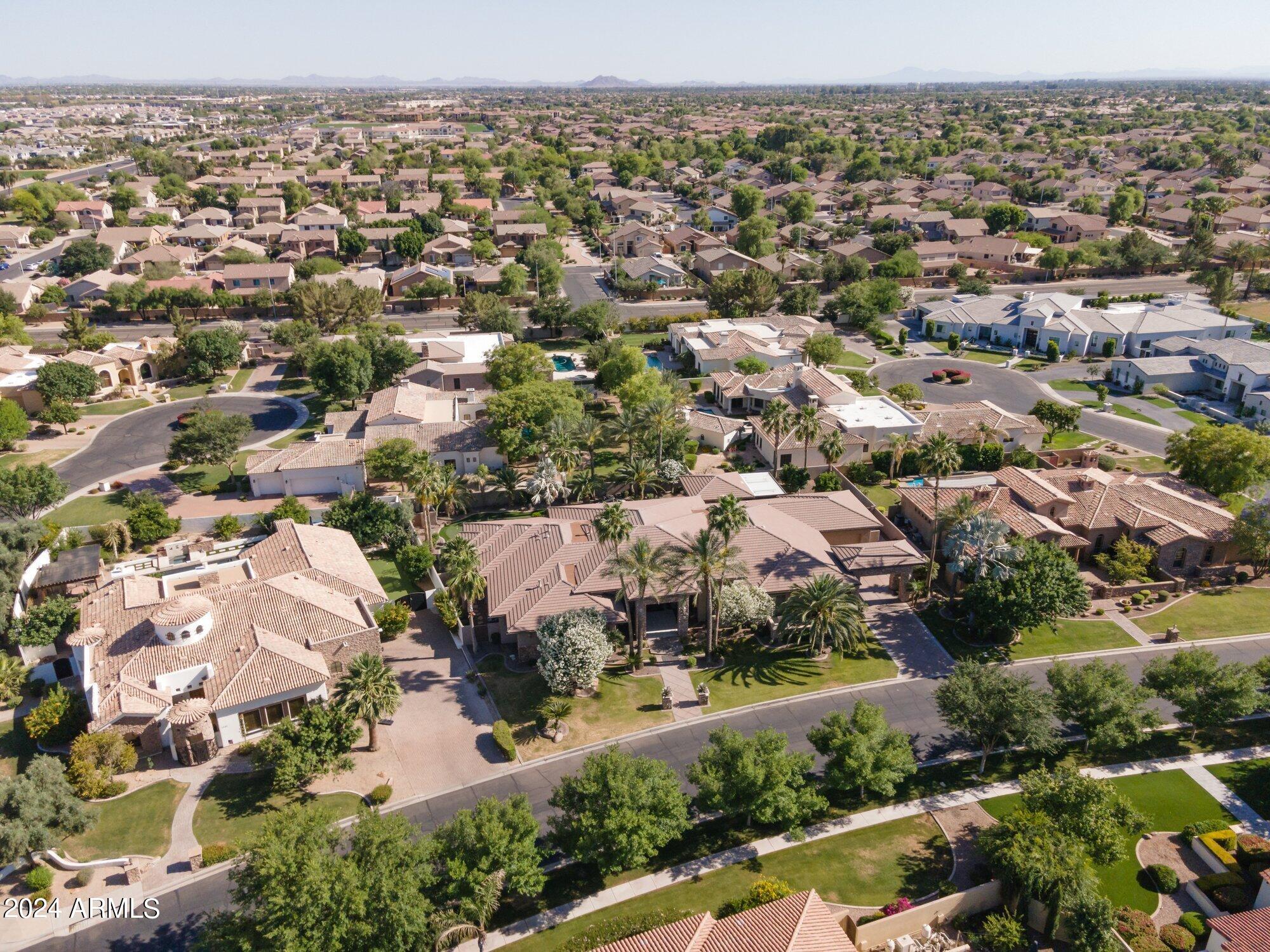 103 W MACAW Drive