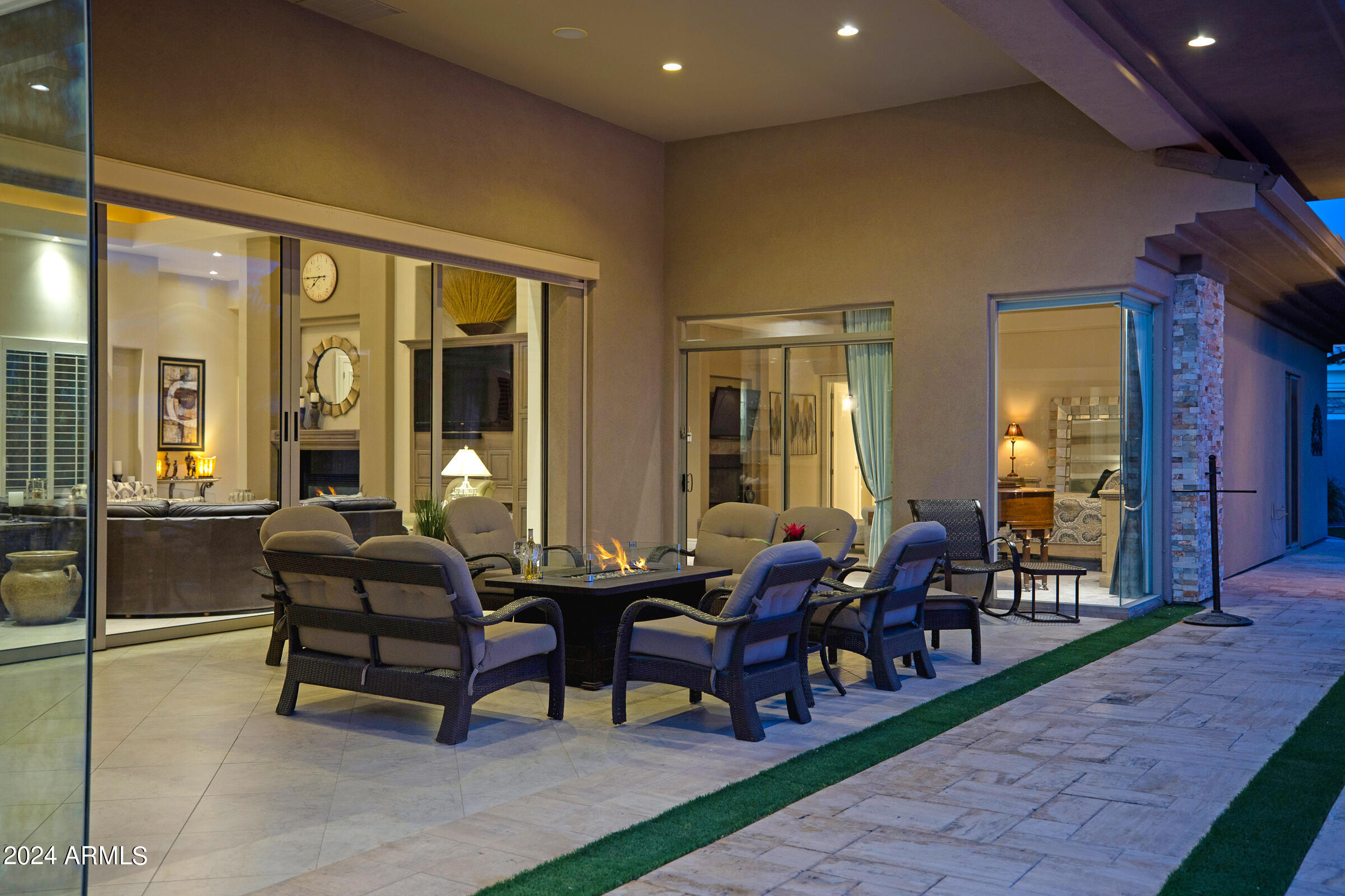 103 W MACAW Drive