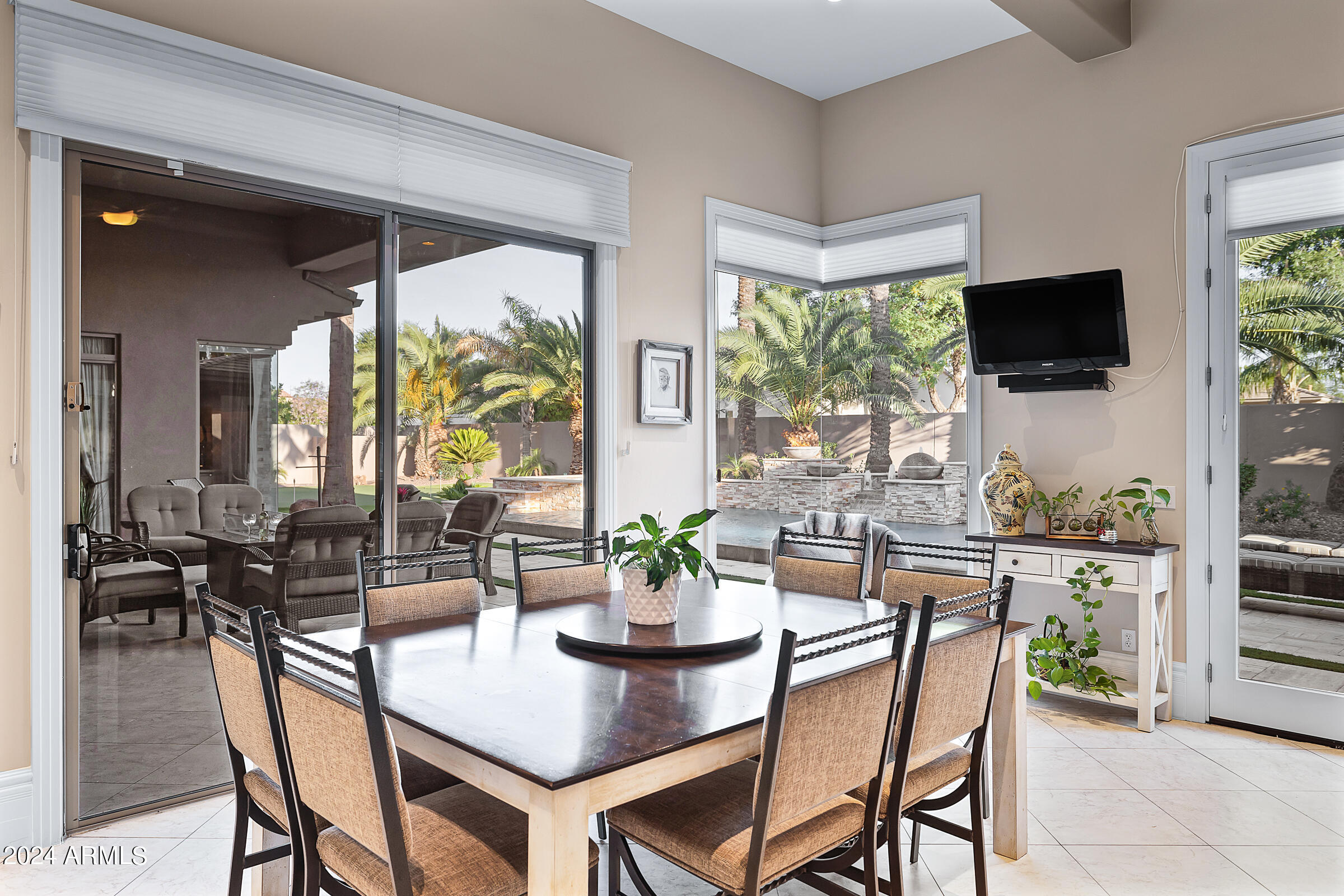 103 W MACAW Drive