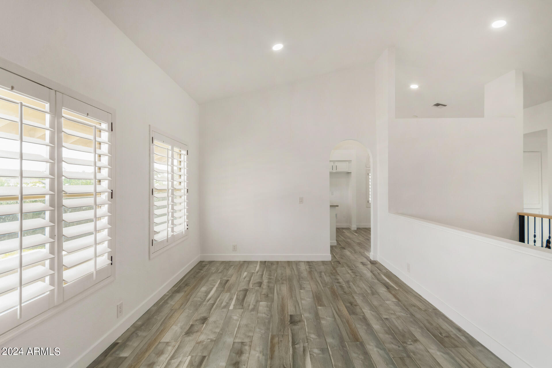 7102 W WINDROSE Drive