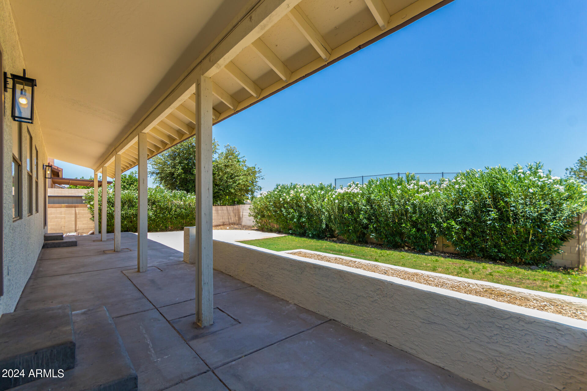 7102 W WINDROSE Drive