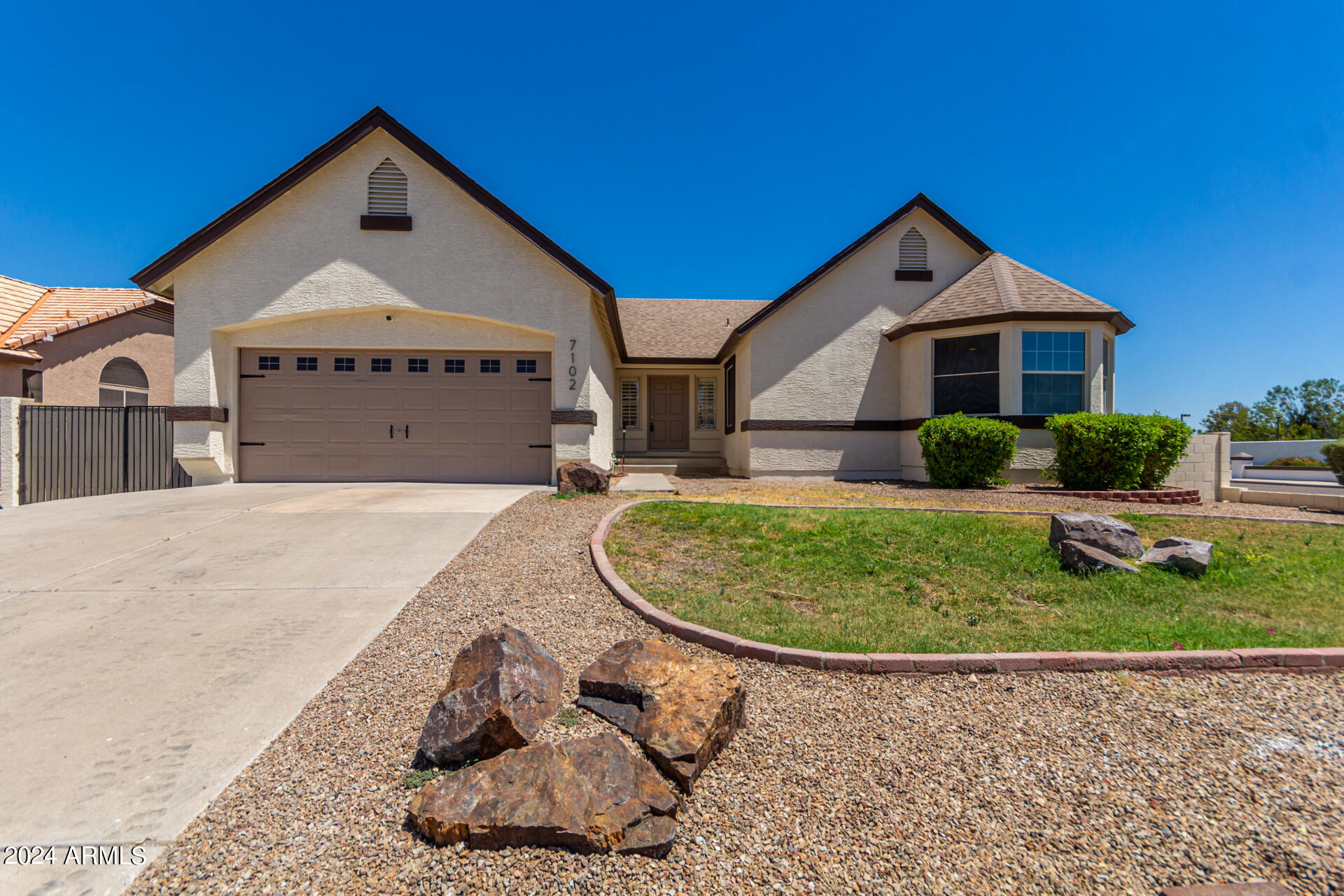7102 W WINDROSE Drive