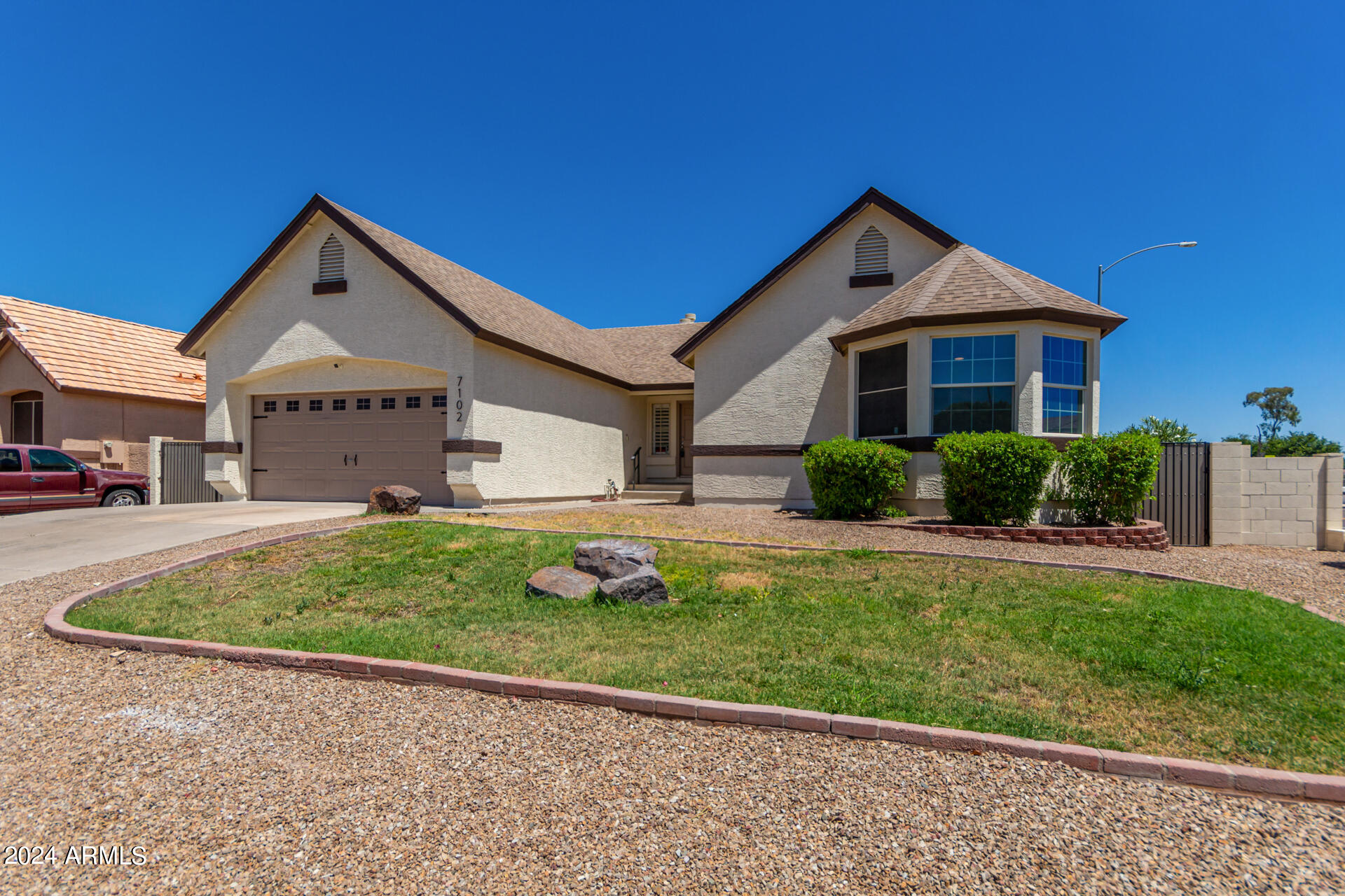 7102 W WINDROSE Drive