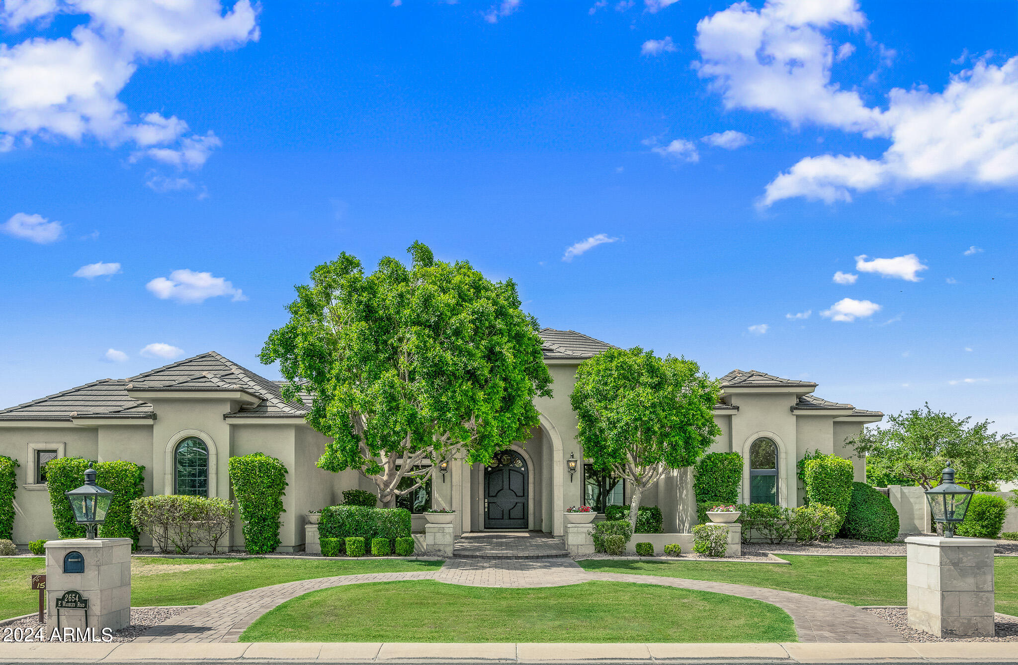 2654 E WARBLER Road