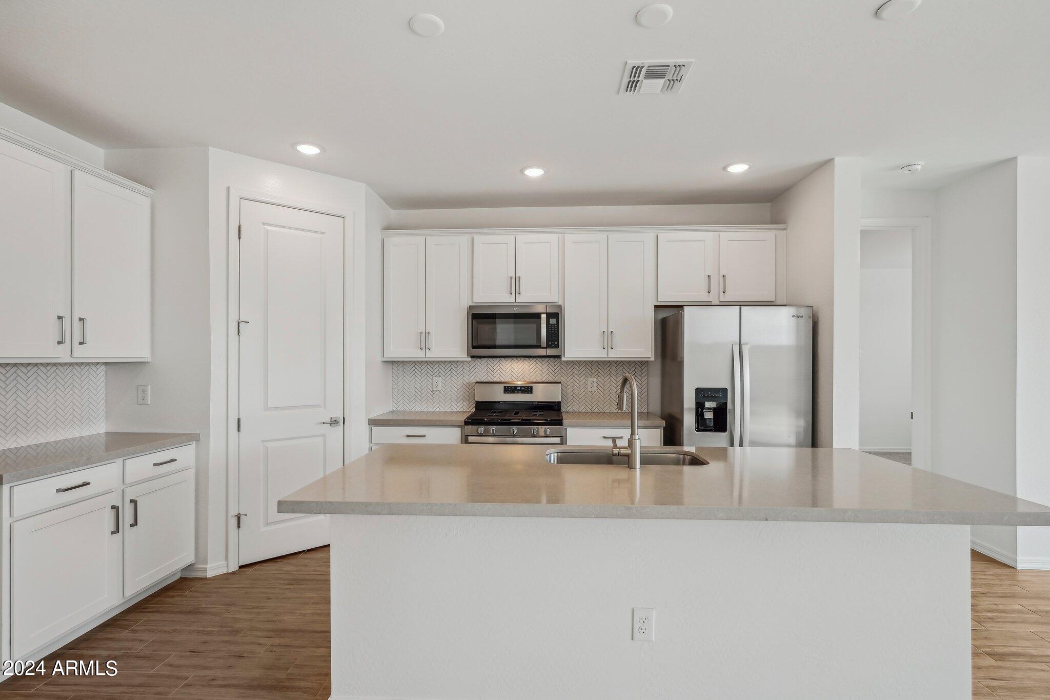 7677 W AVENIDA DEL REY