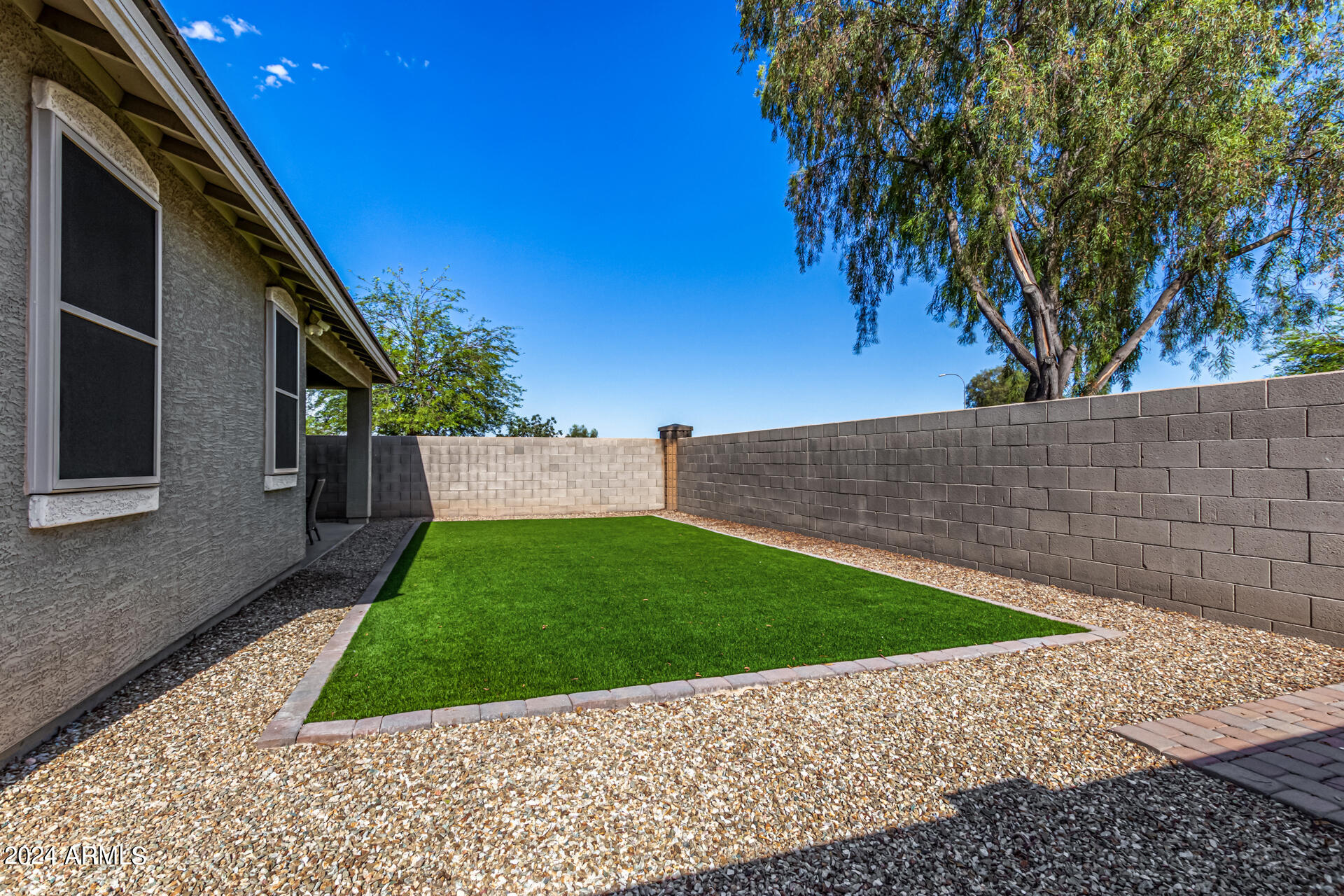 7117 W SOUTHGATE Avenue