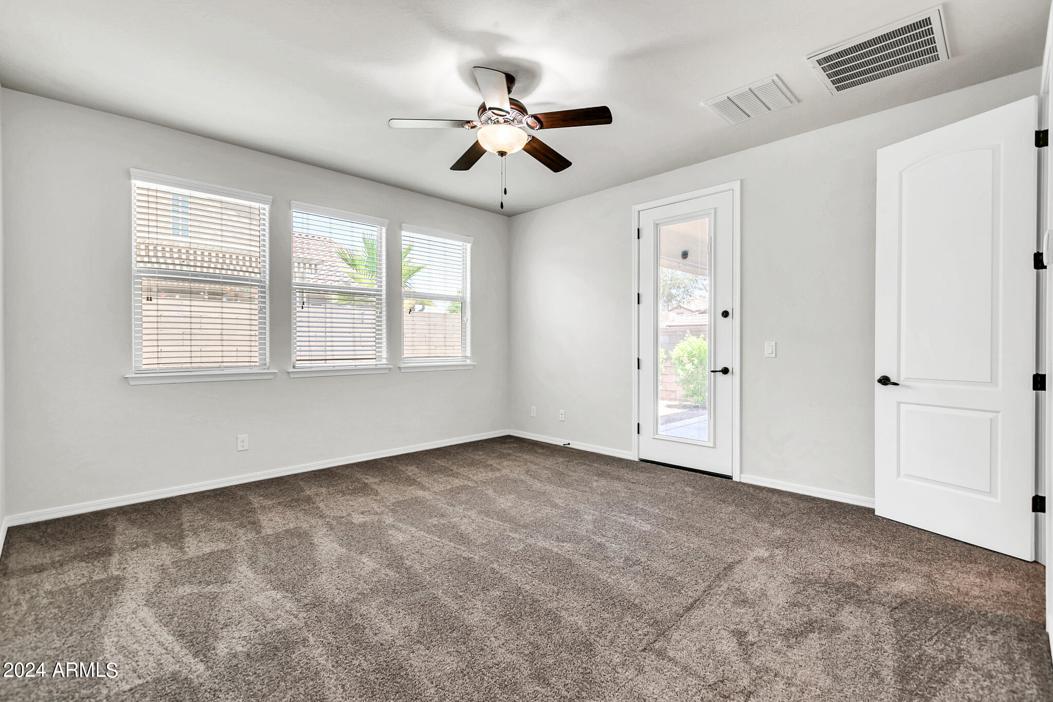 162 E TONTO Place