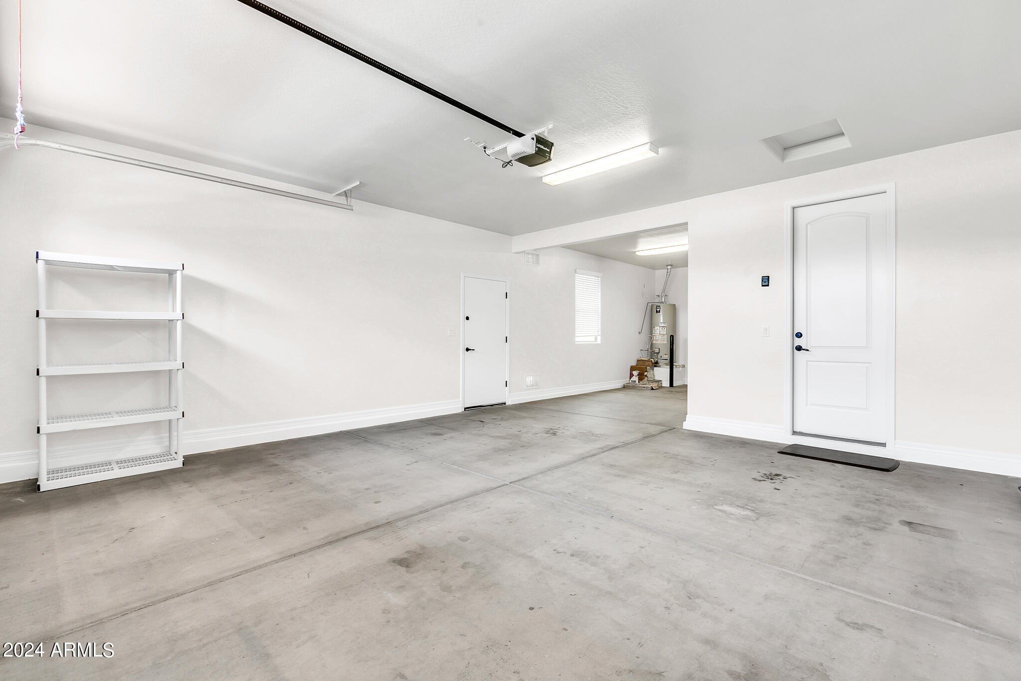 162 E TONTO Place