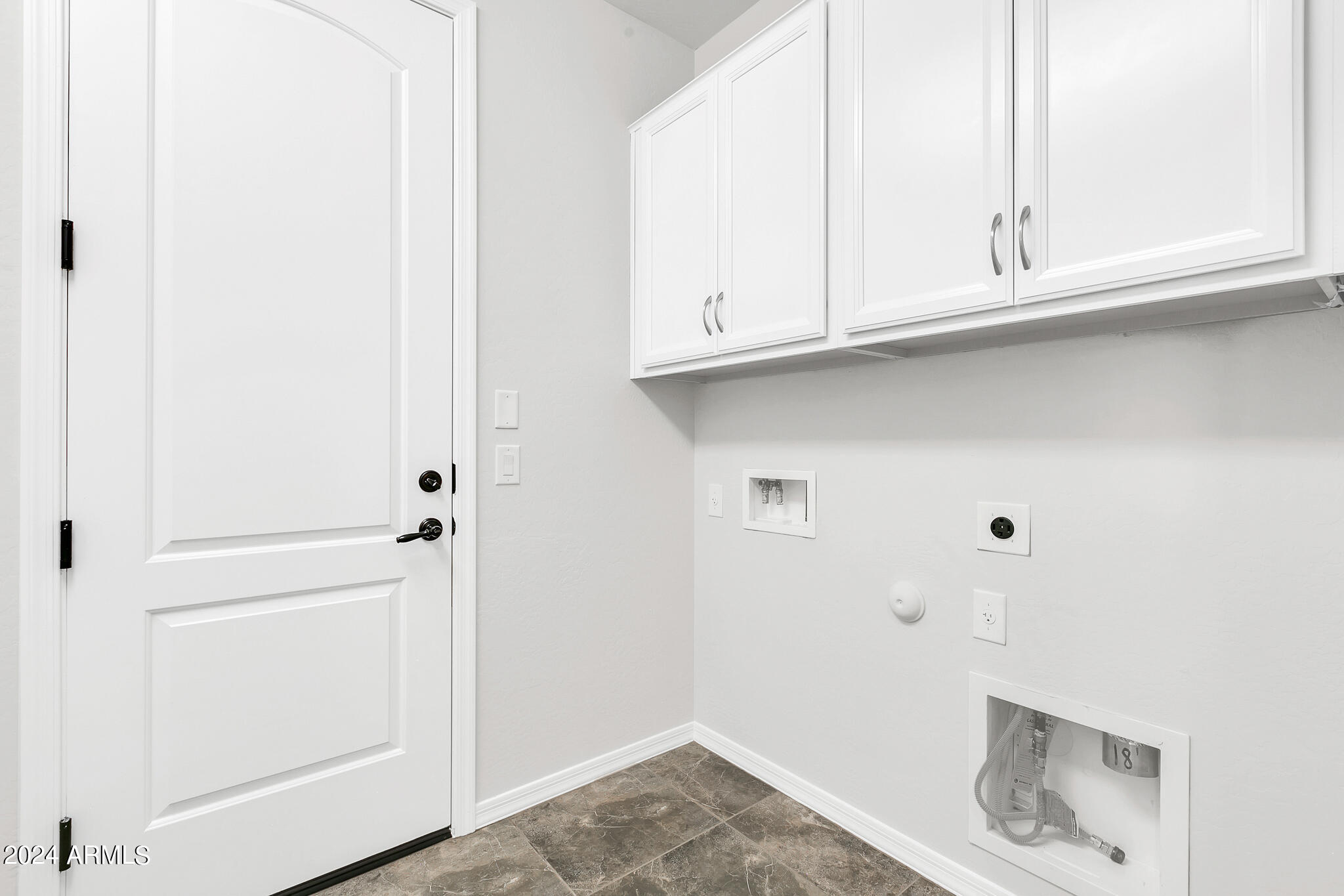 162 E TONTO Place