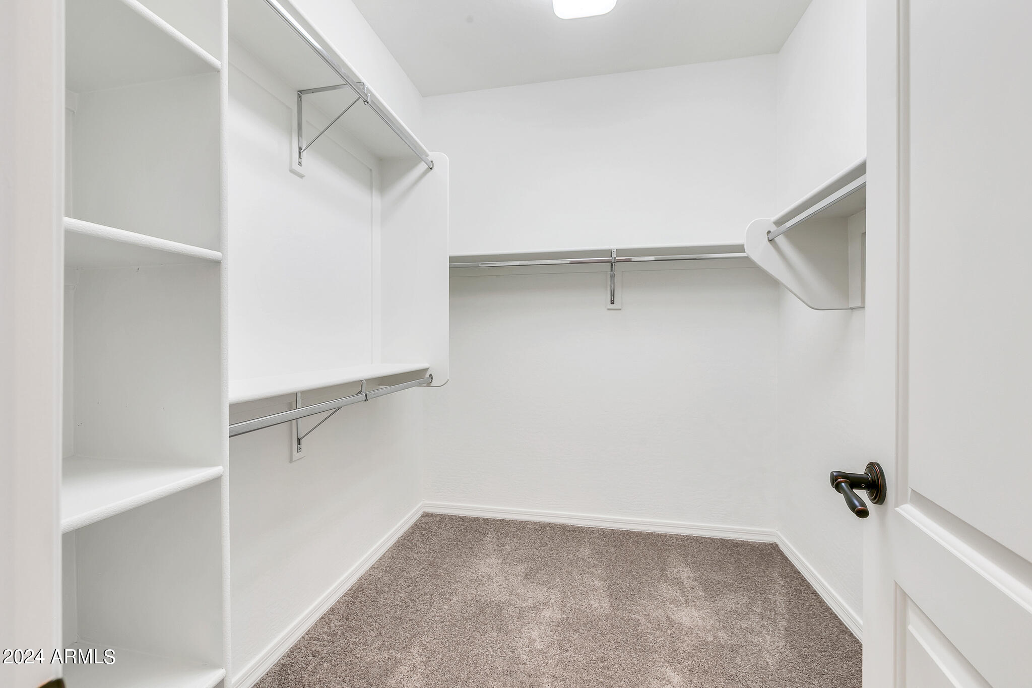 162 E TONTO Place