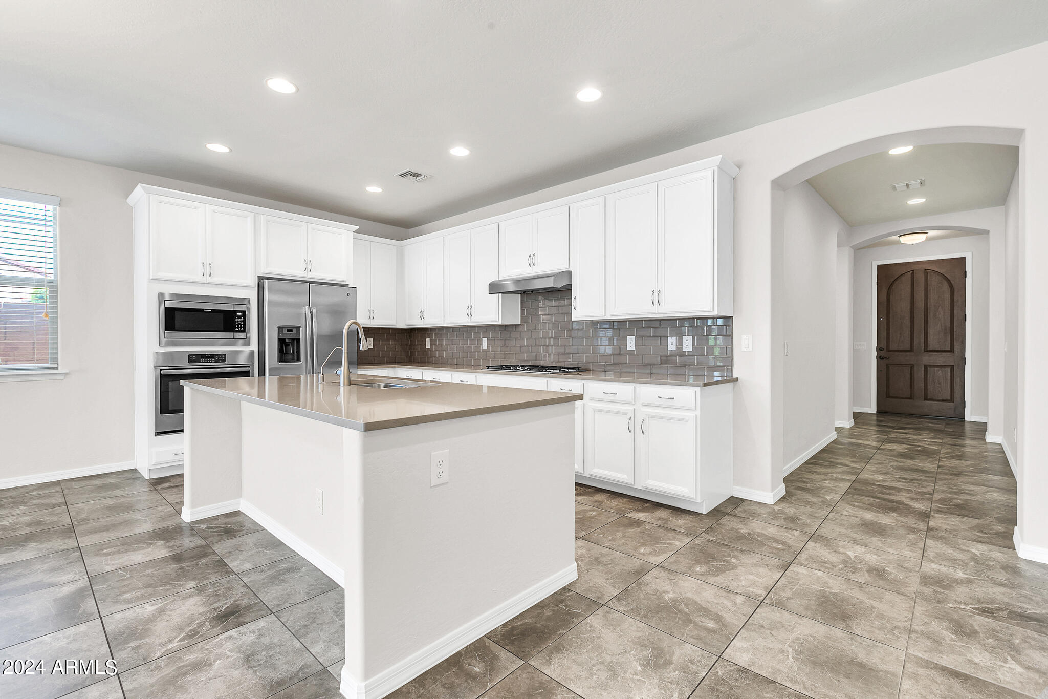 162 E TONTO Place