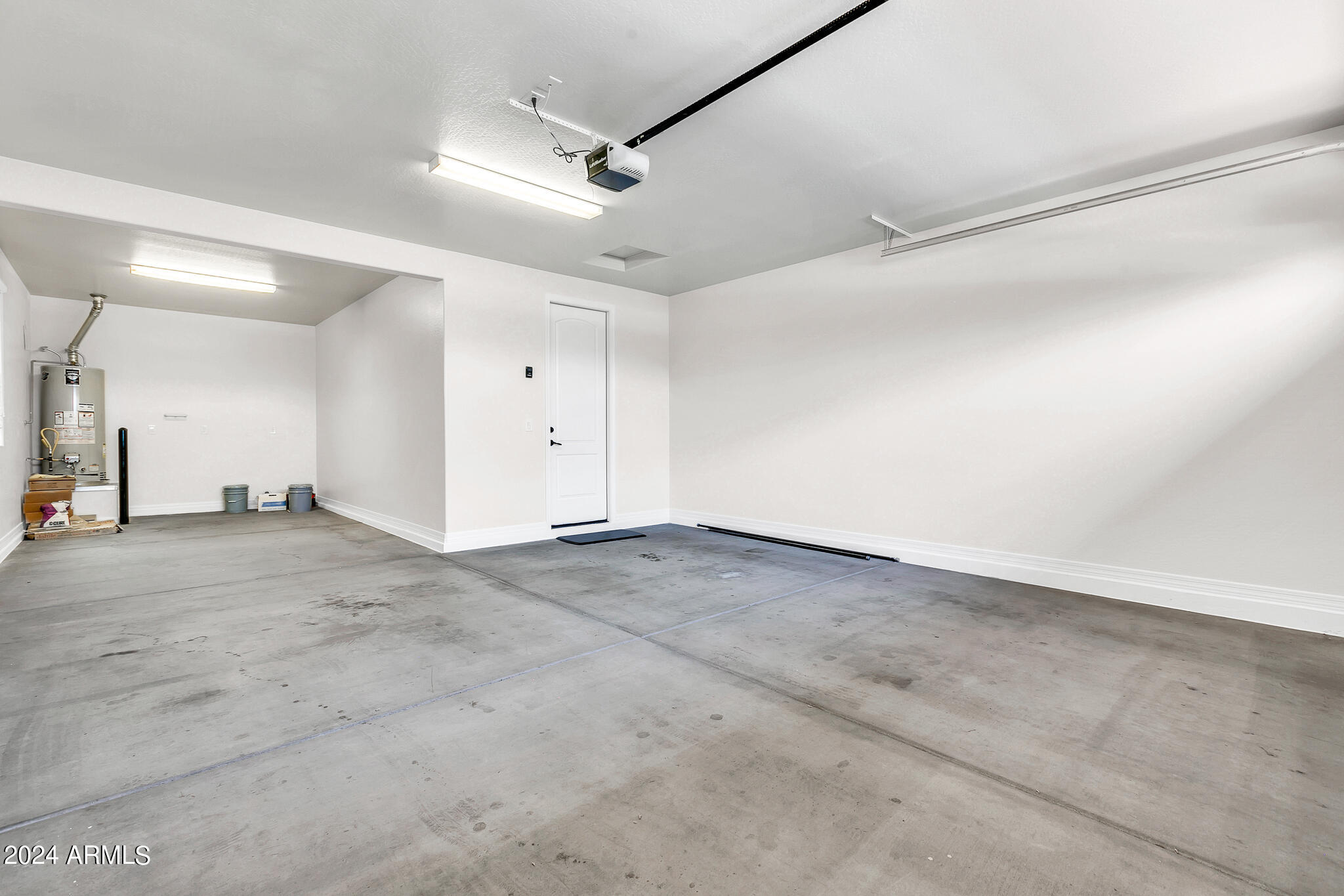 162 E TONTO Place
