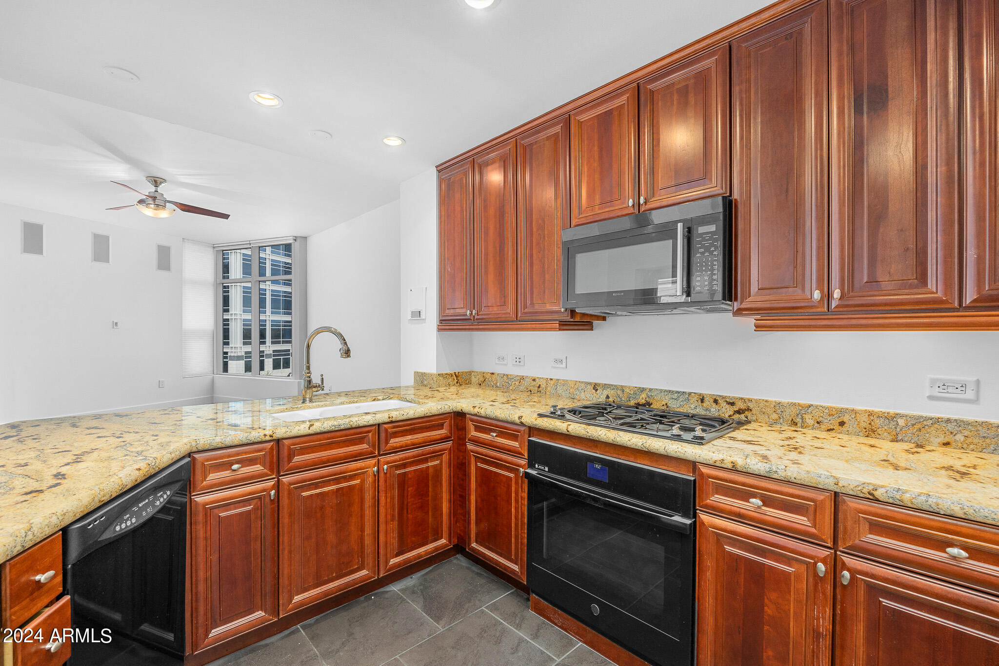 120 E Rio Salado Parkway 406