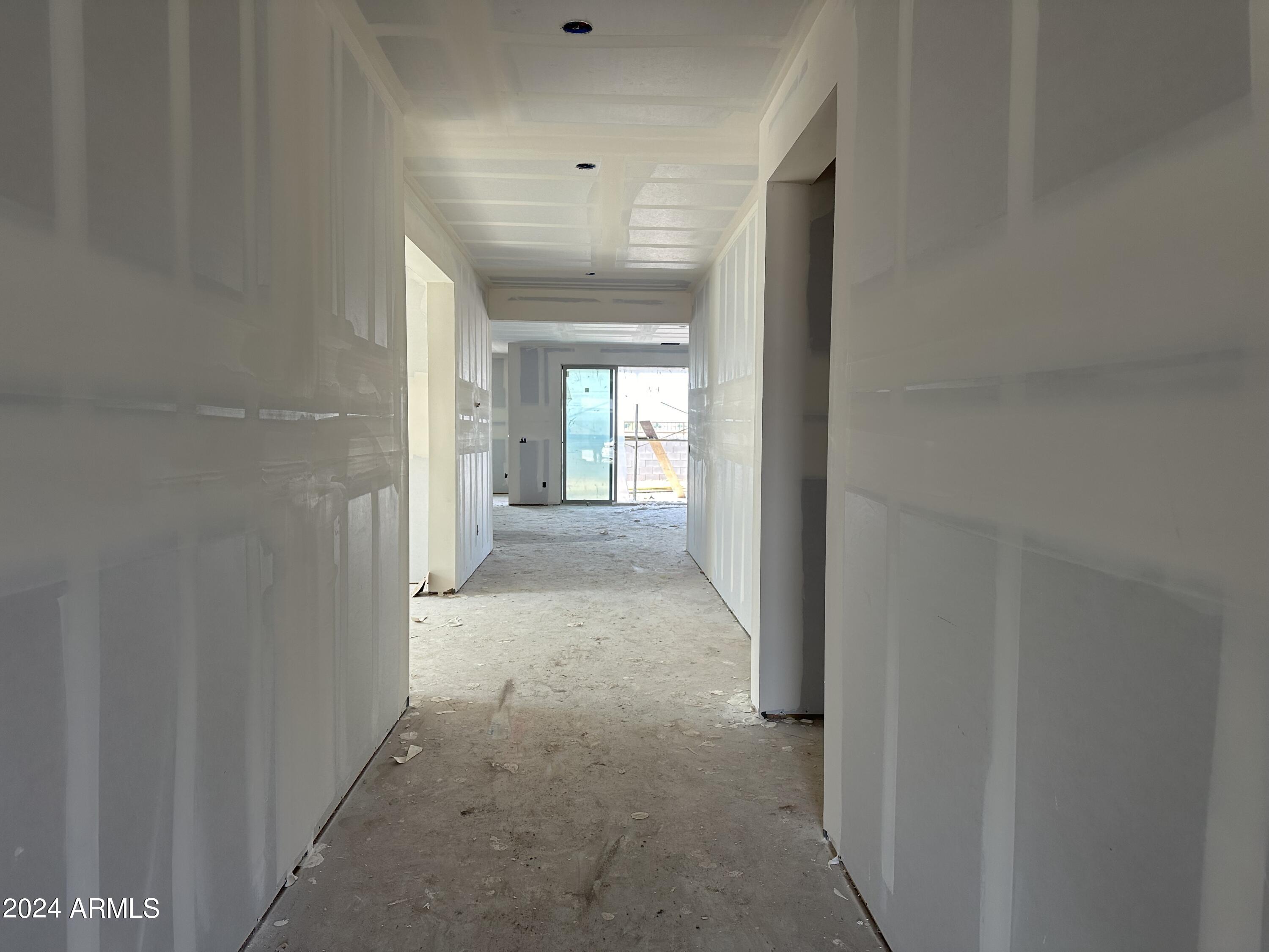 2431 E WAGON WHEEL Lane