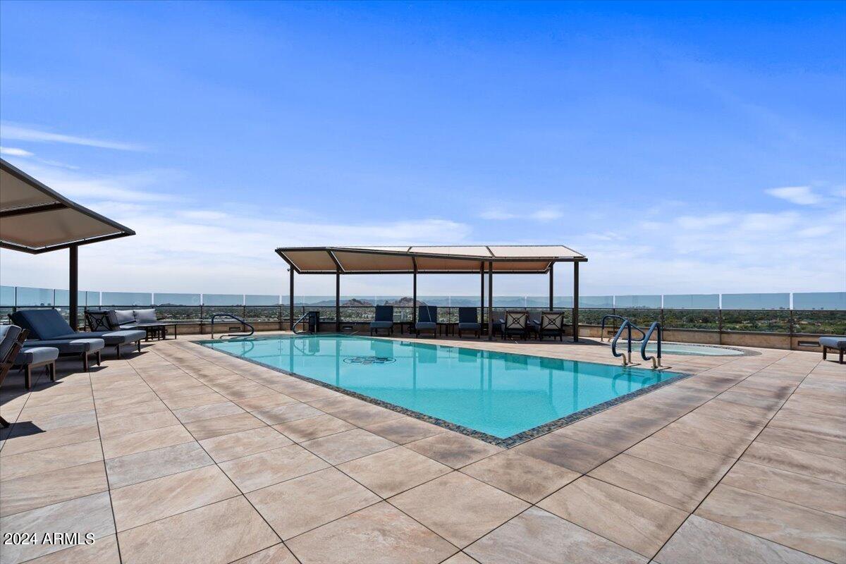 7175 E CAMELBACK Road, 501