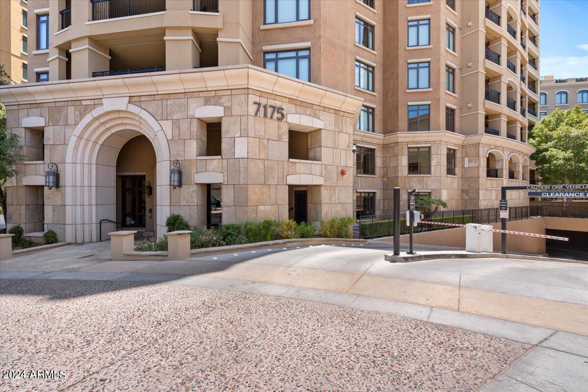 7175 E CAMELBACK Road, 501